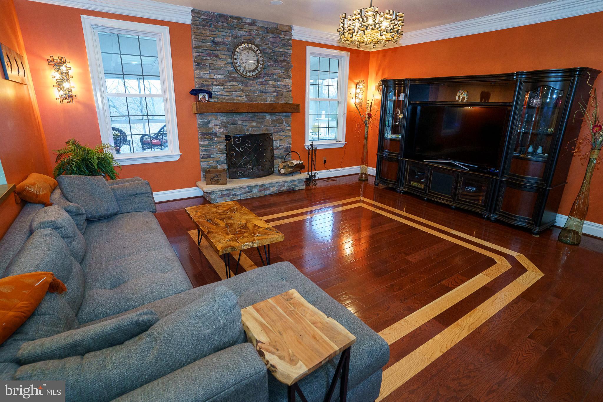 RIVER DOWNS - Residential