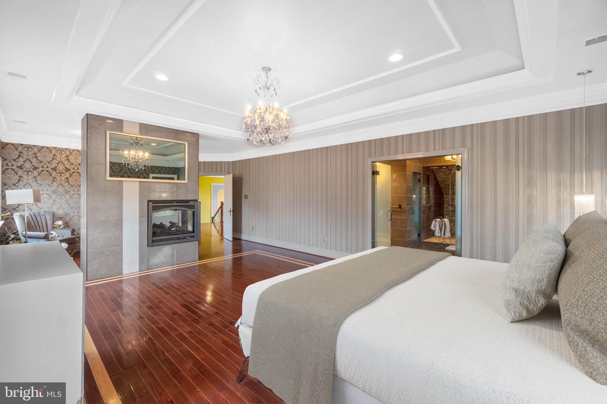 RIVER DOWNS - Residential