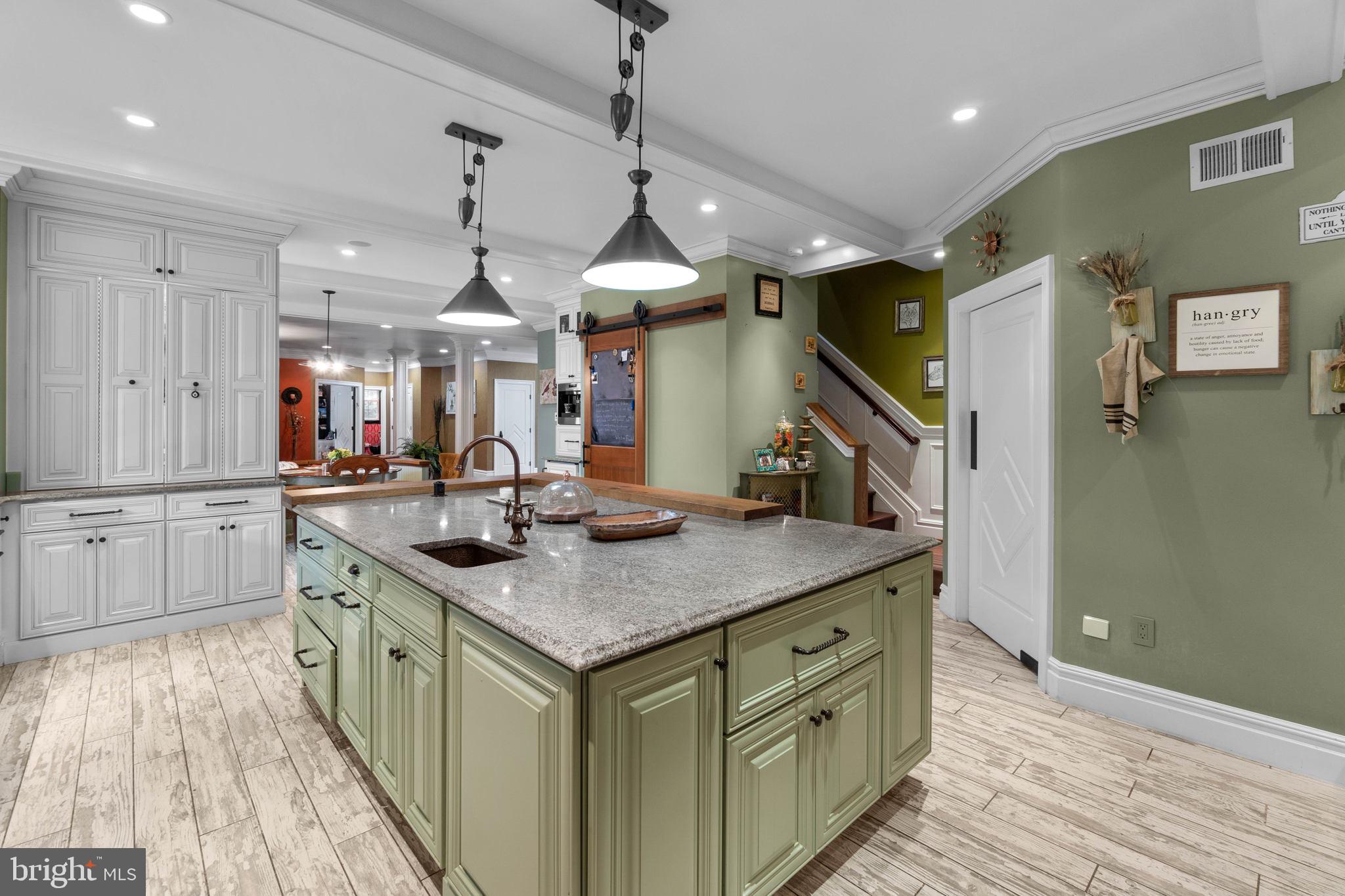 RIVER DOWNS - Residential