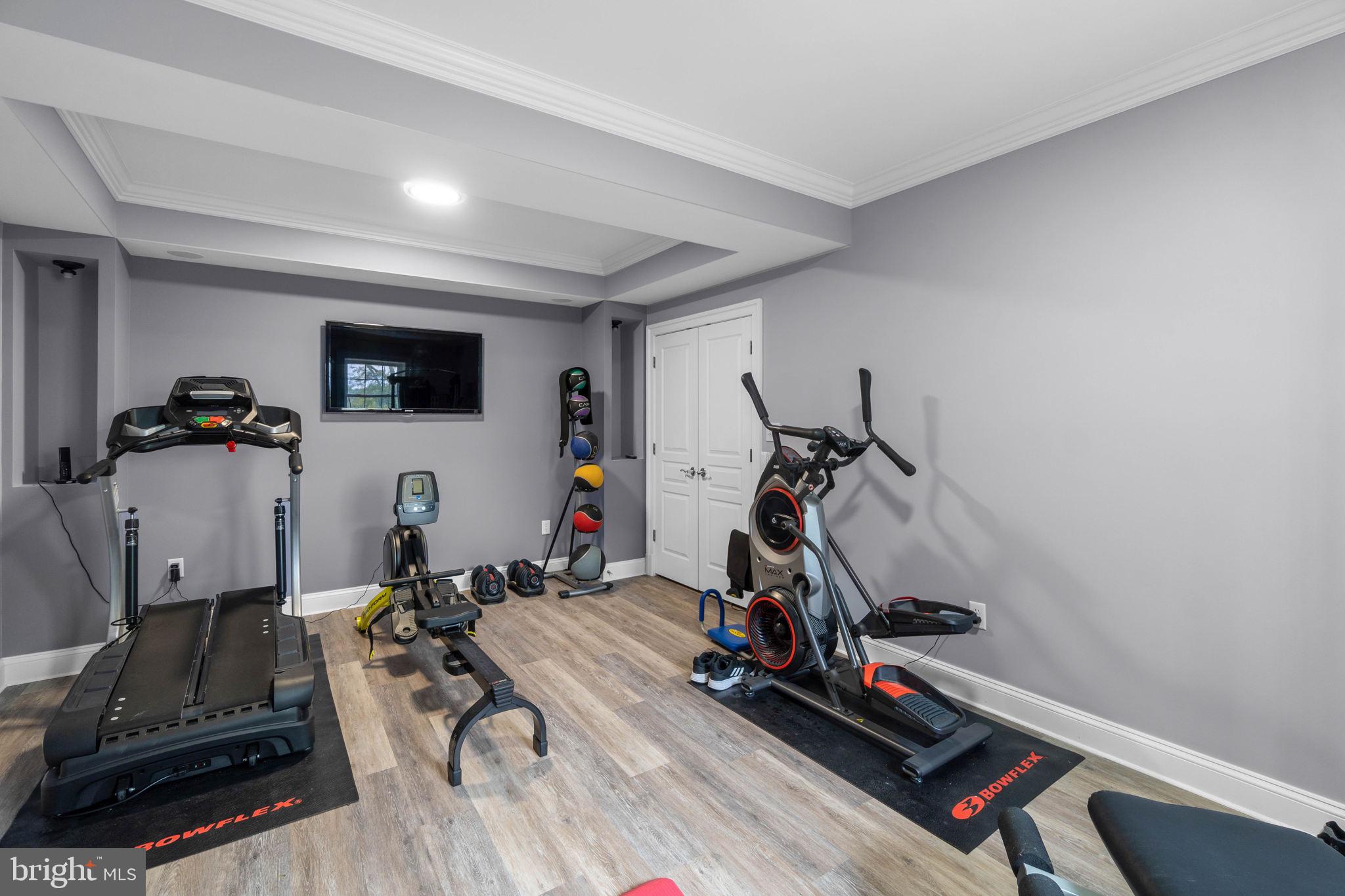 RIVER DOWNS - Residential