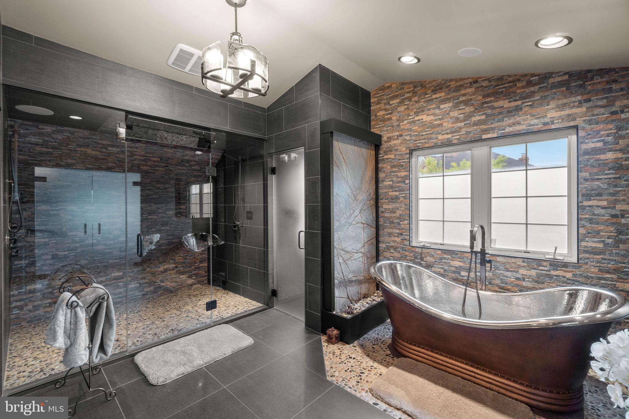 RIVER DOWNS - Residential