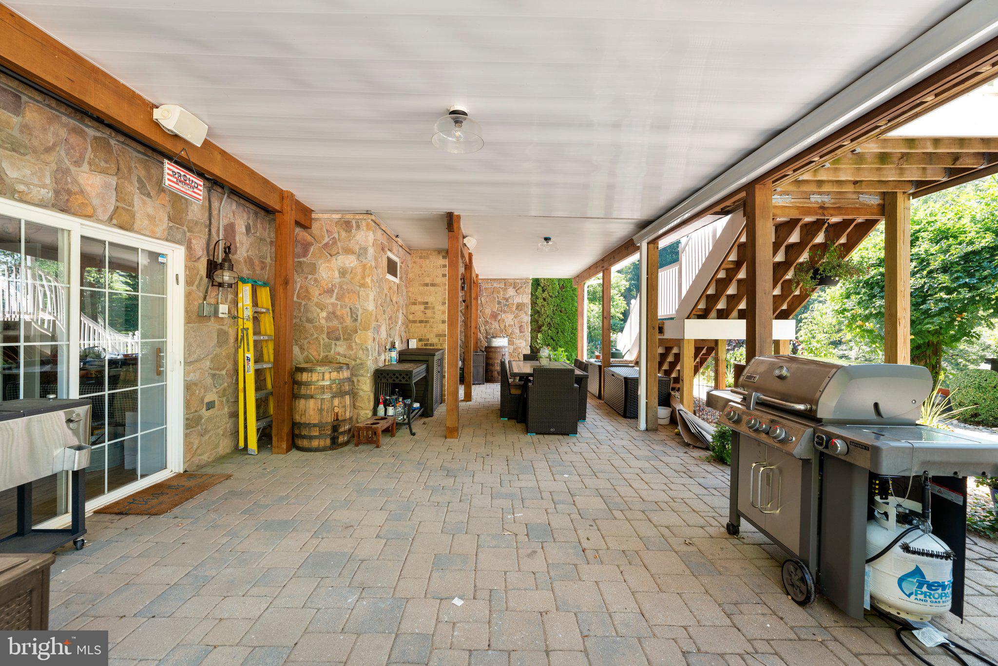 RIVER DOWNS - Residential