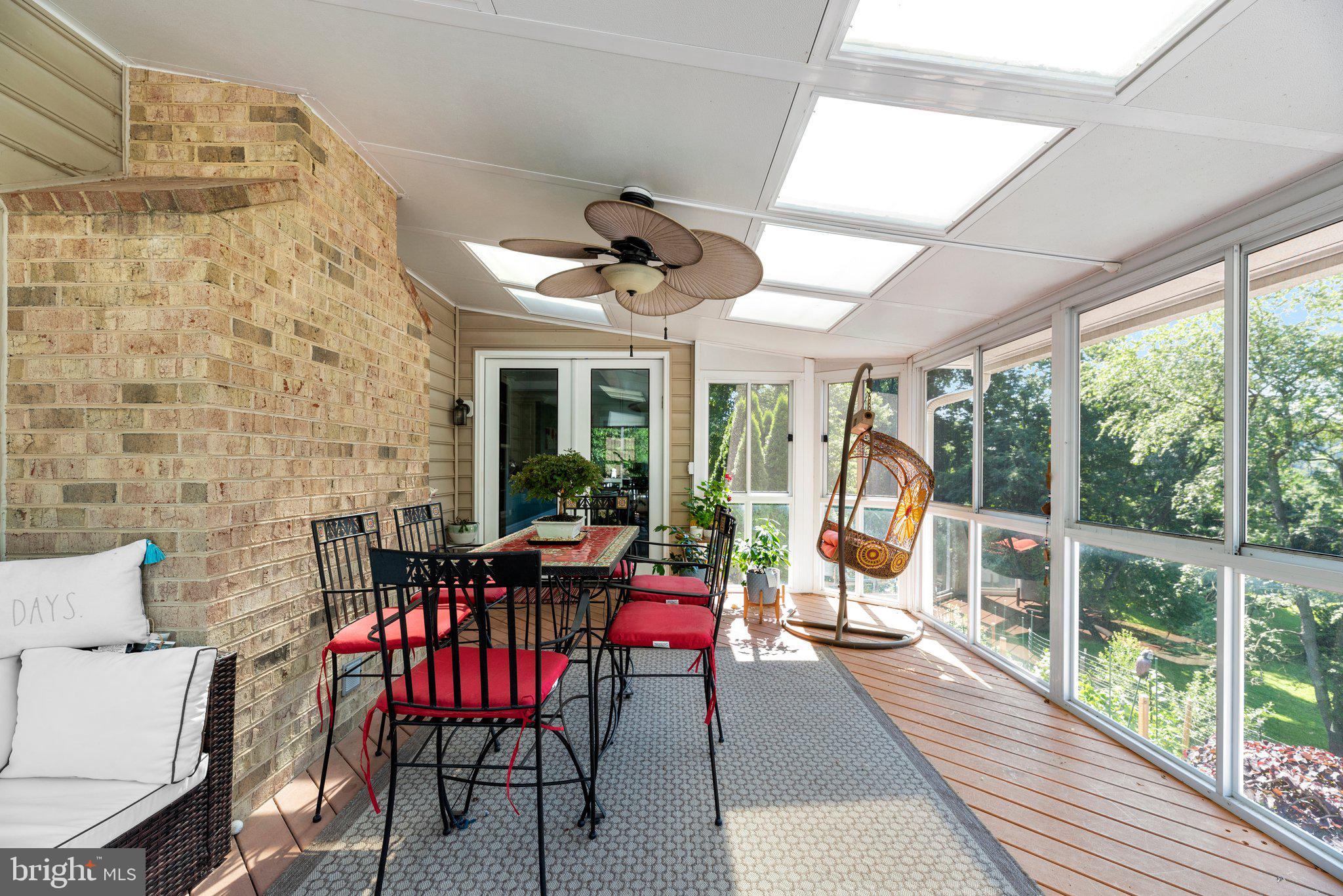 RIVER DOWNS - Residential