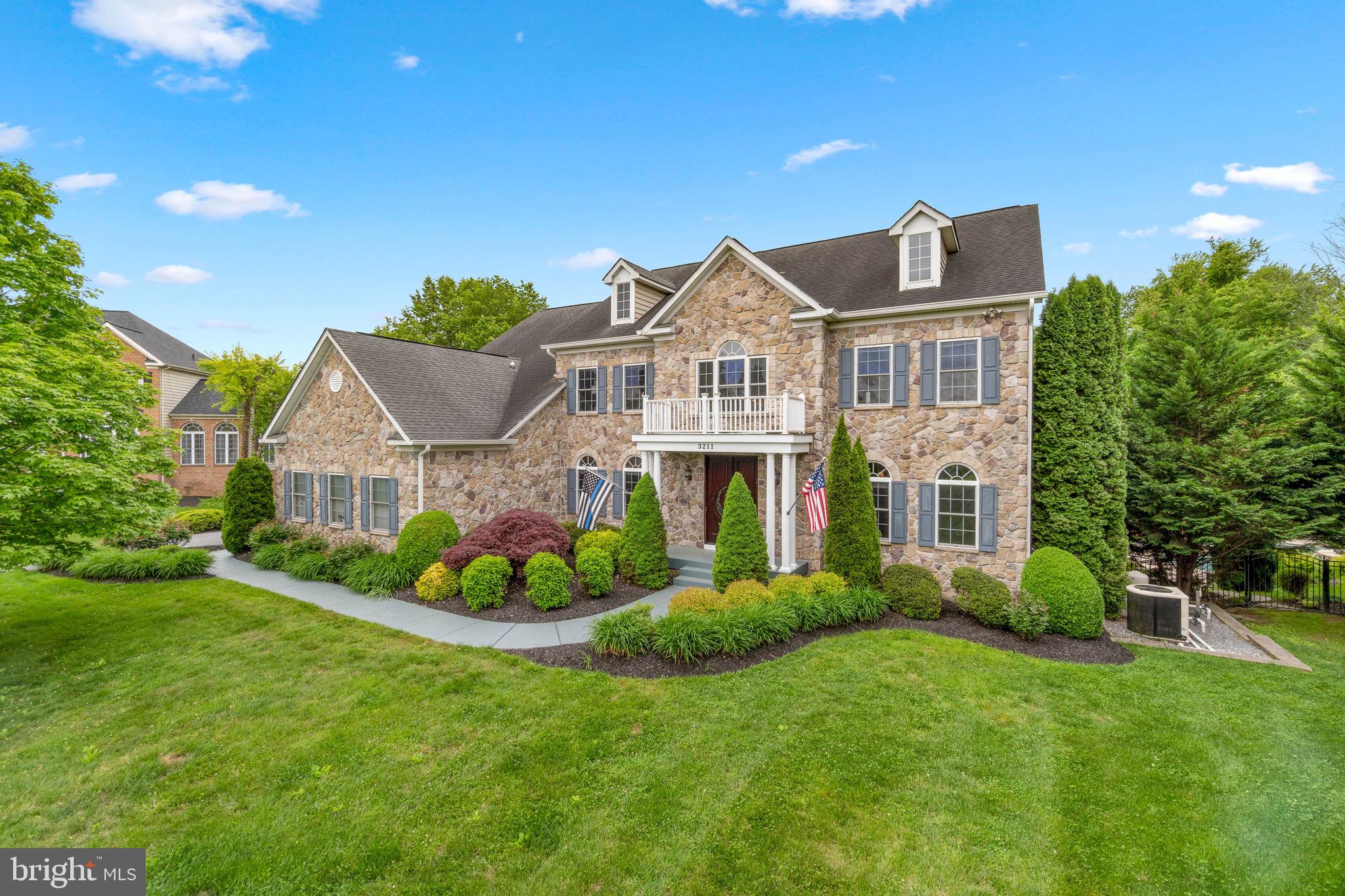 RIVER DOWNS - Residential