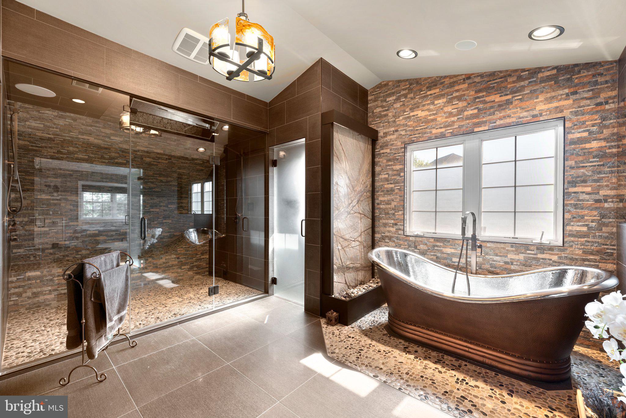 RIVER DOWNS - Residential