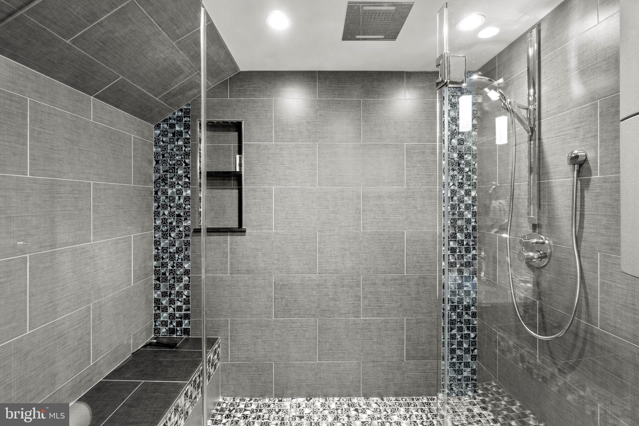 RIVER DOWNS - Residential