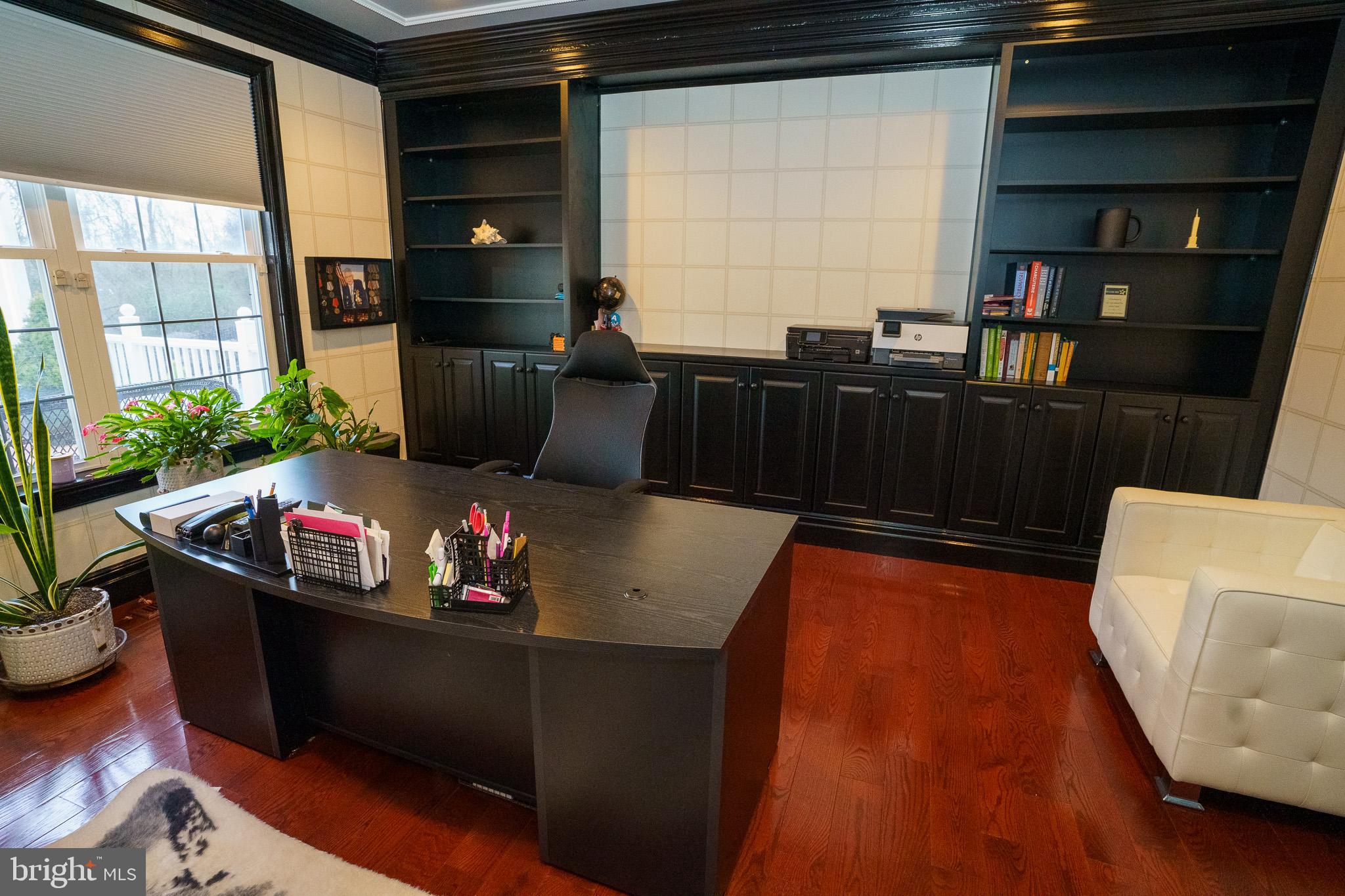 RIVER DOWNS - Residential