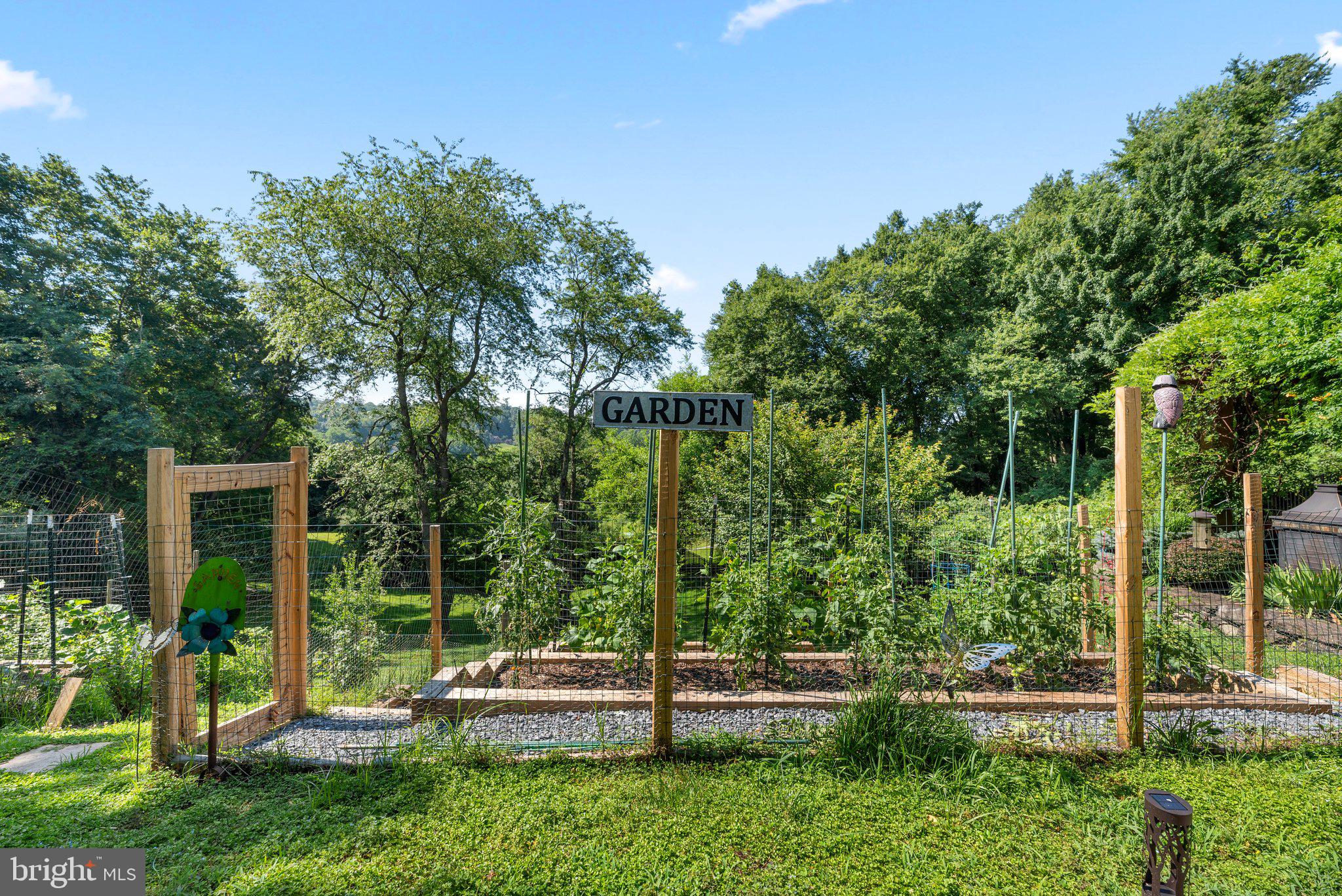 RIVER DOWNS - Residential