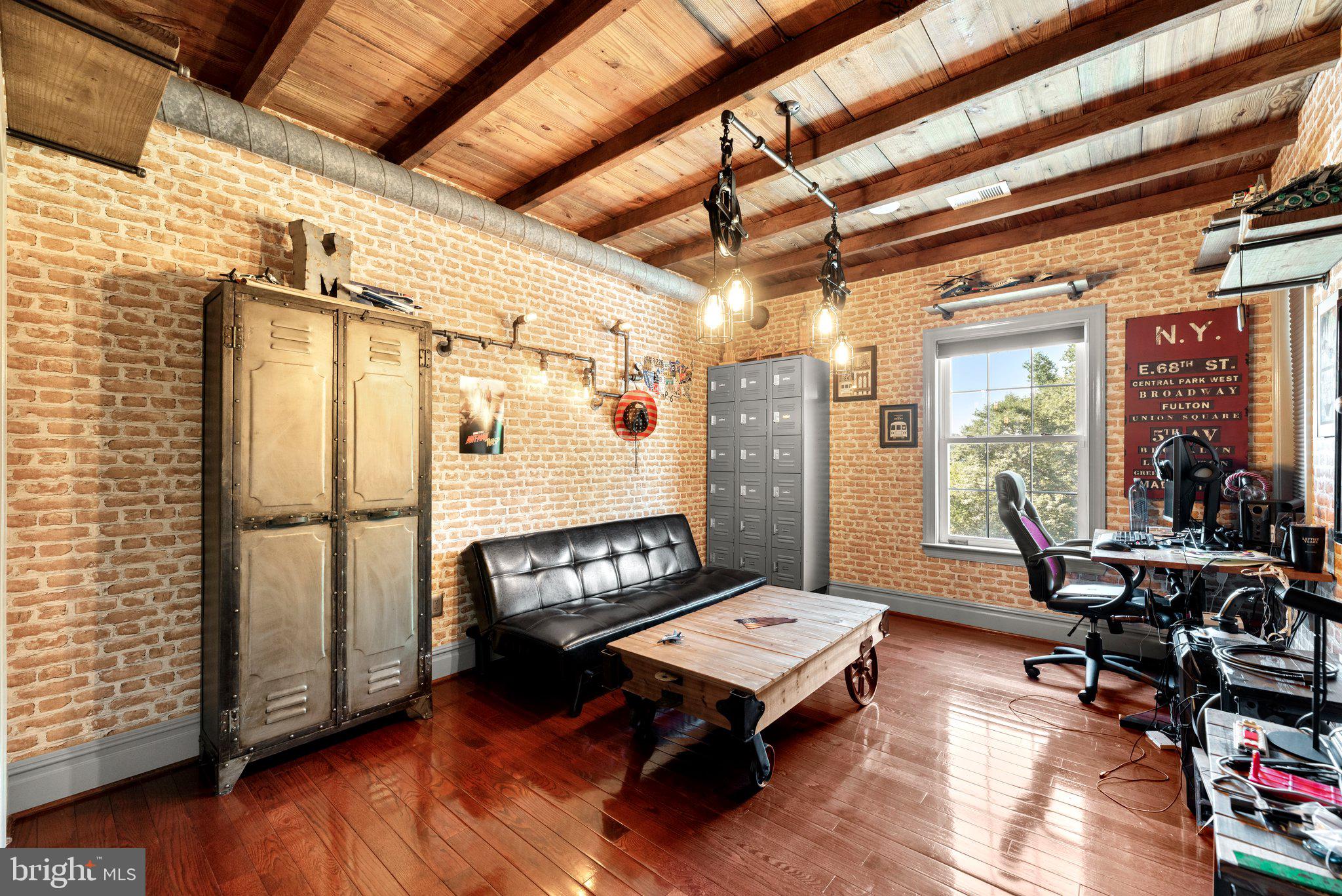 RIVER DOWNS - Residential