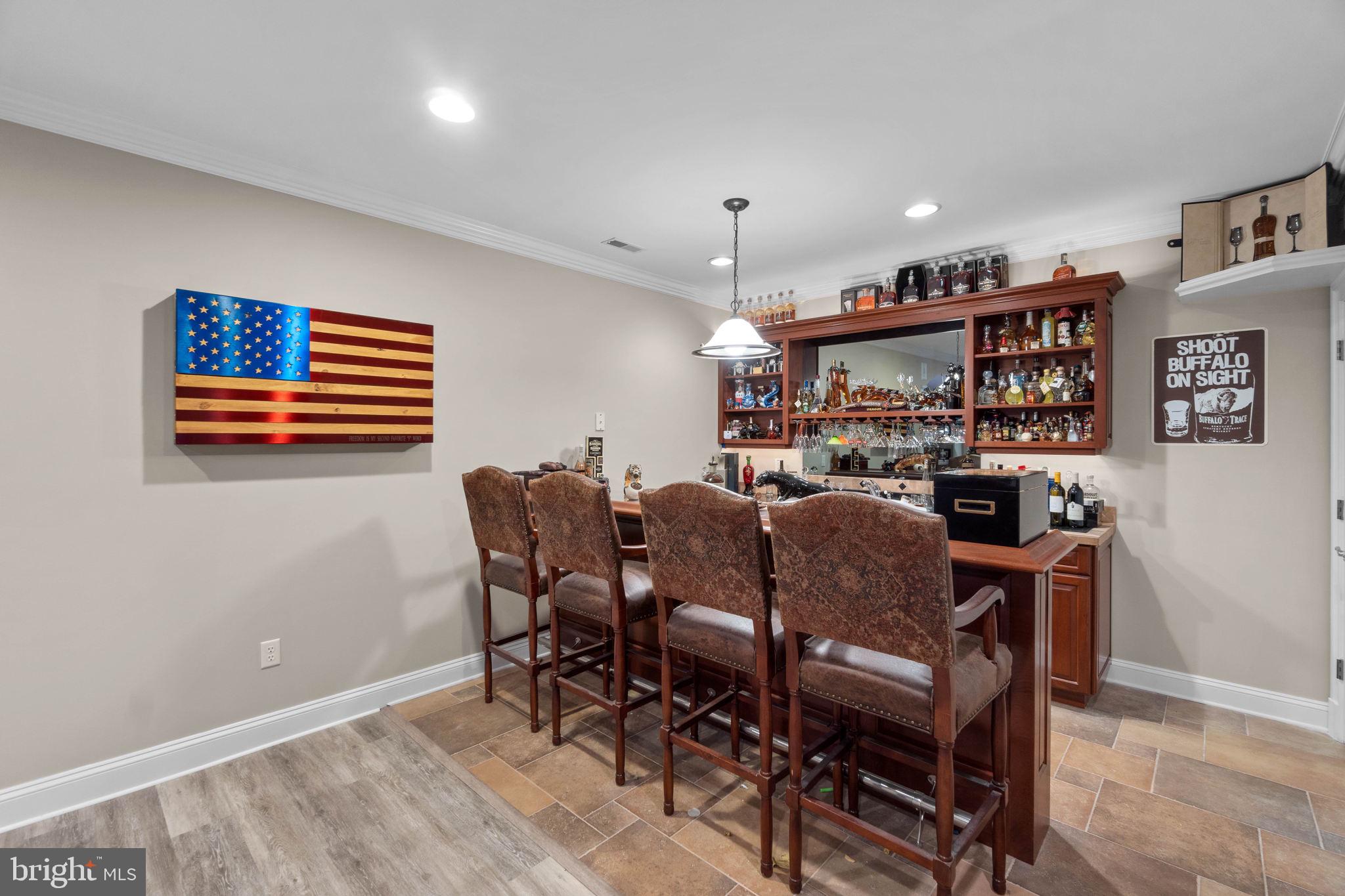 RIVER DOWNS - Residential