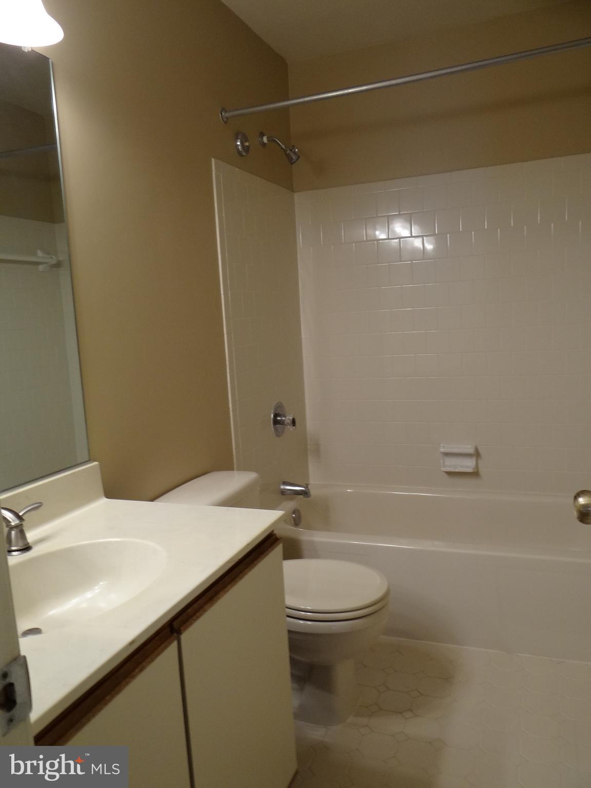 LOVETON FARMS - Residential Lease