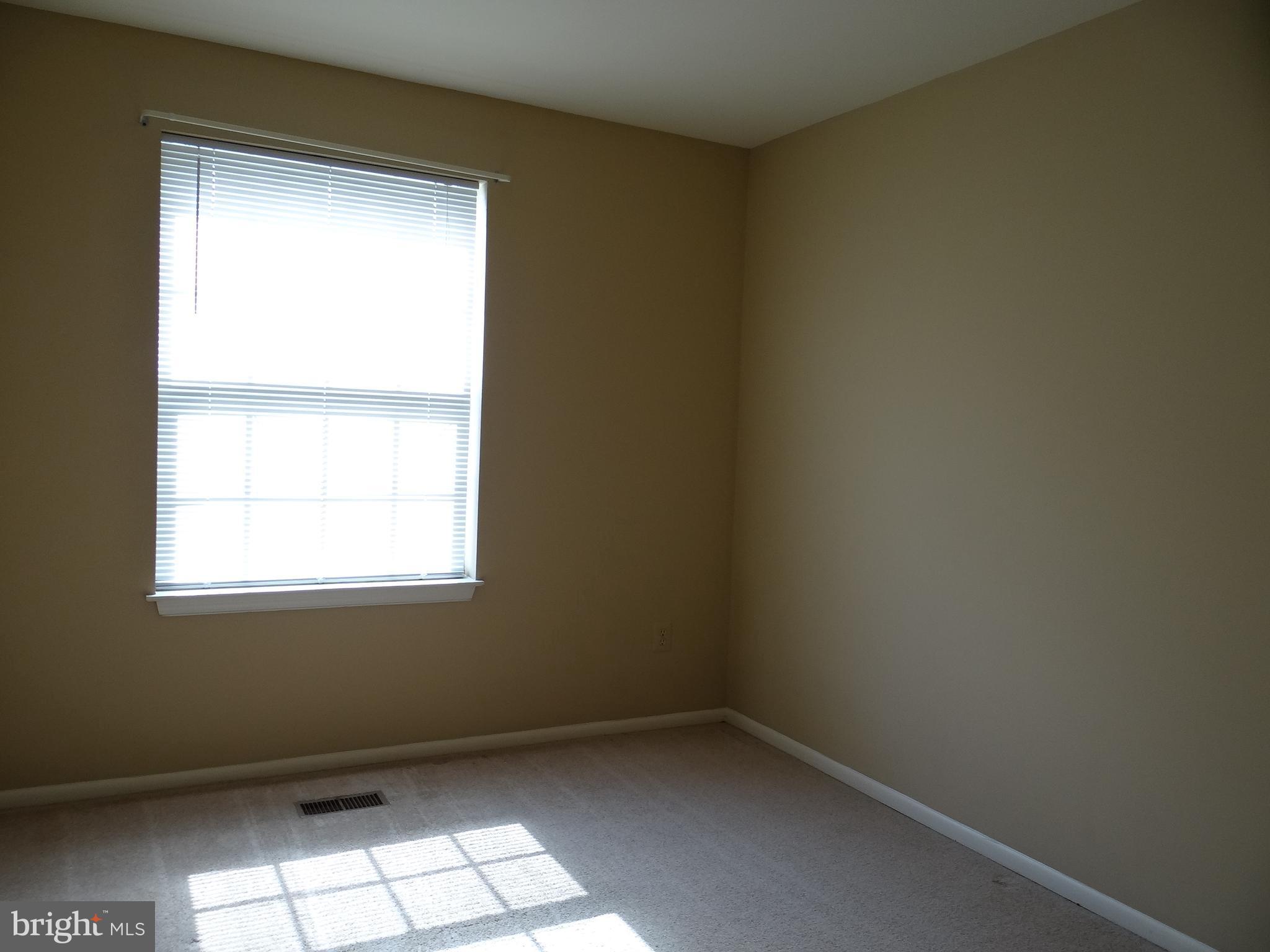 LOVETON FARMS - Residential Lease