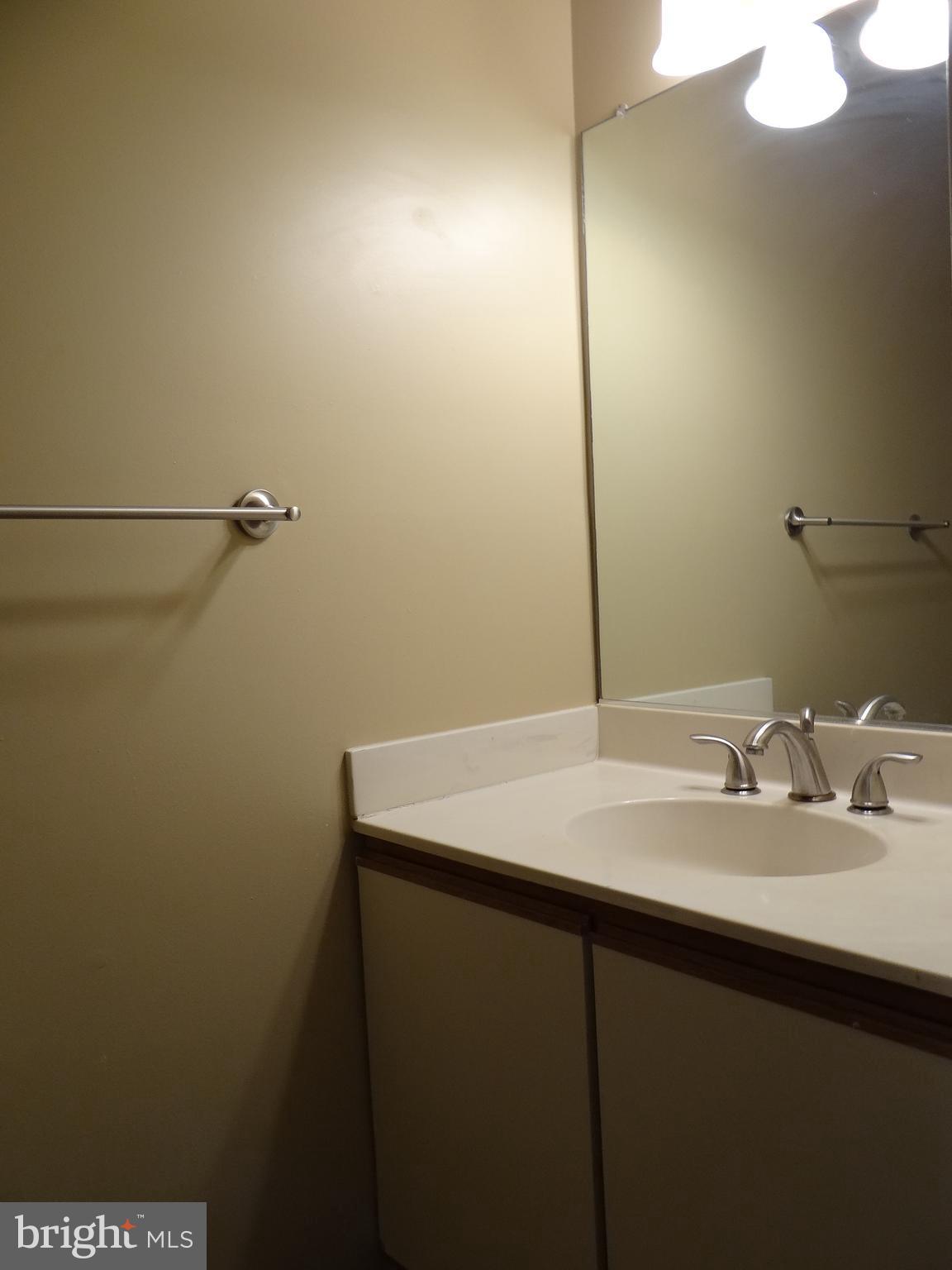 LOVETON FARMS - Residential Lease