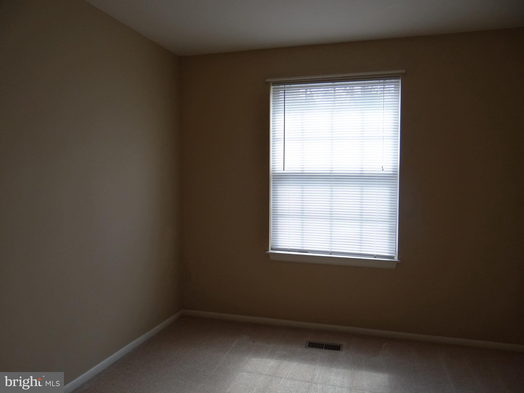 LOVETON FARMS - Residential Lease