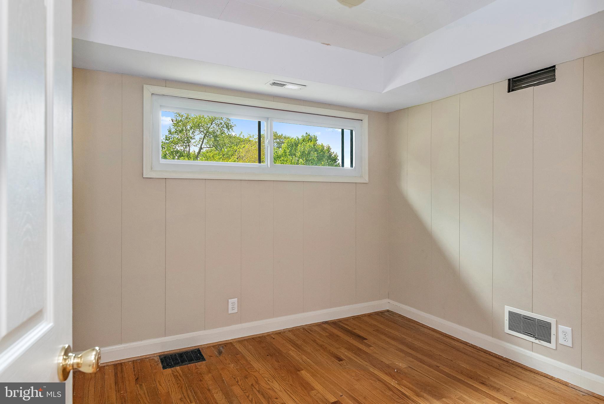 MANHATTAN BEACH - Residential Lease