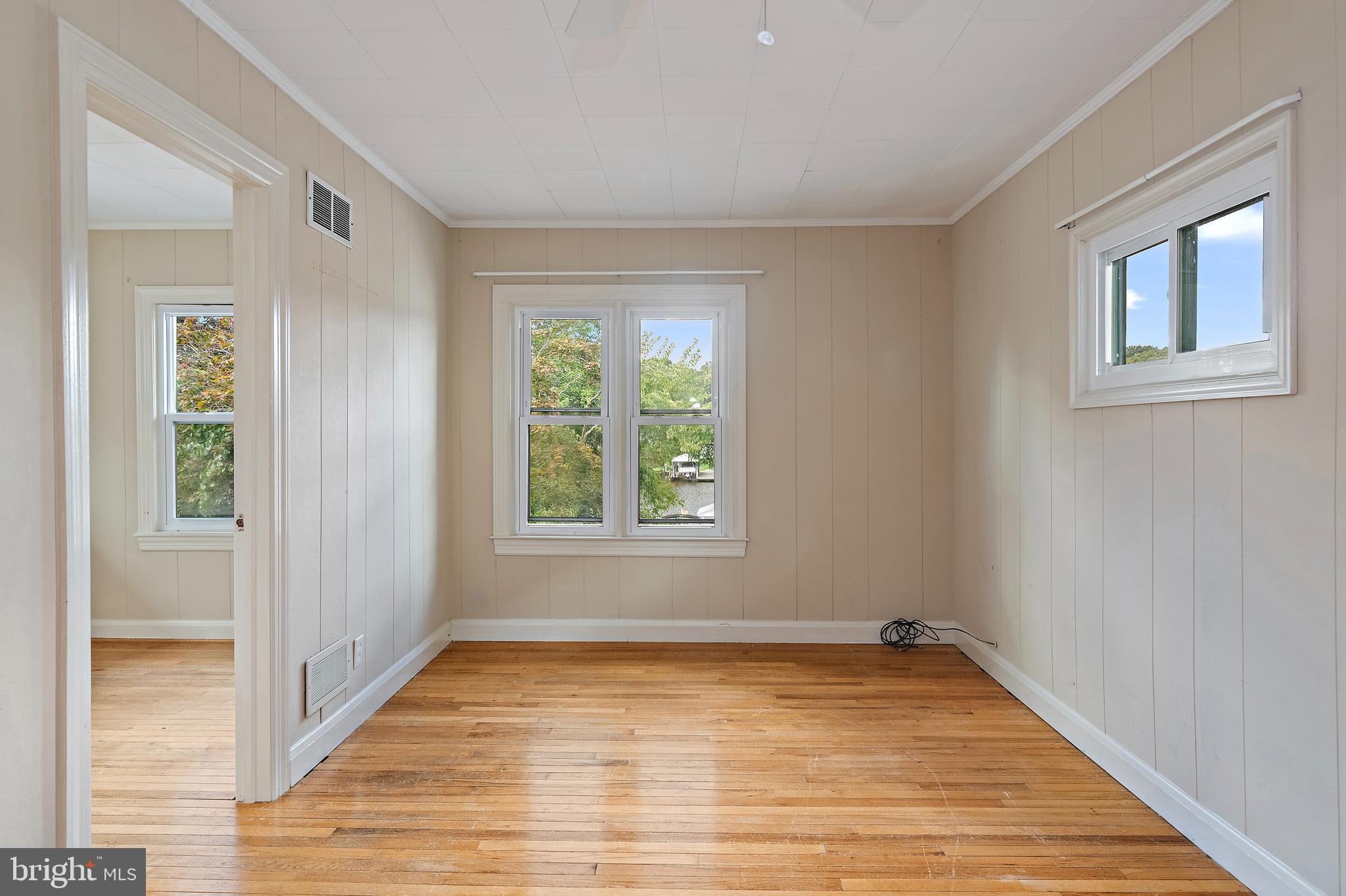 MANHATTAN BEACH - Residential Lease