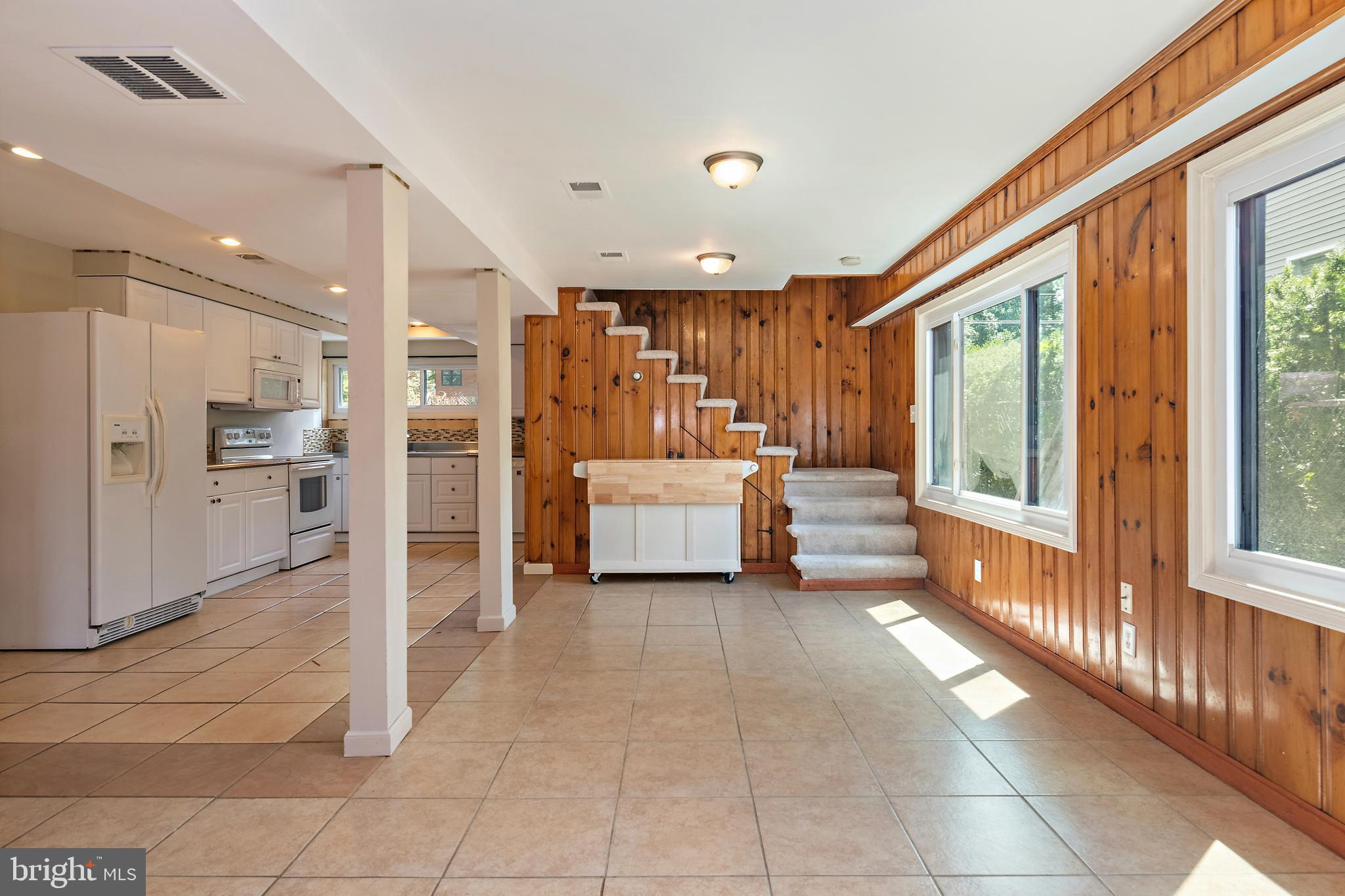 MANHATTAN BEACH - Residential Lease