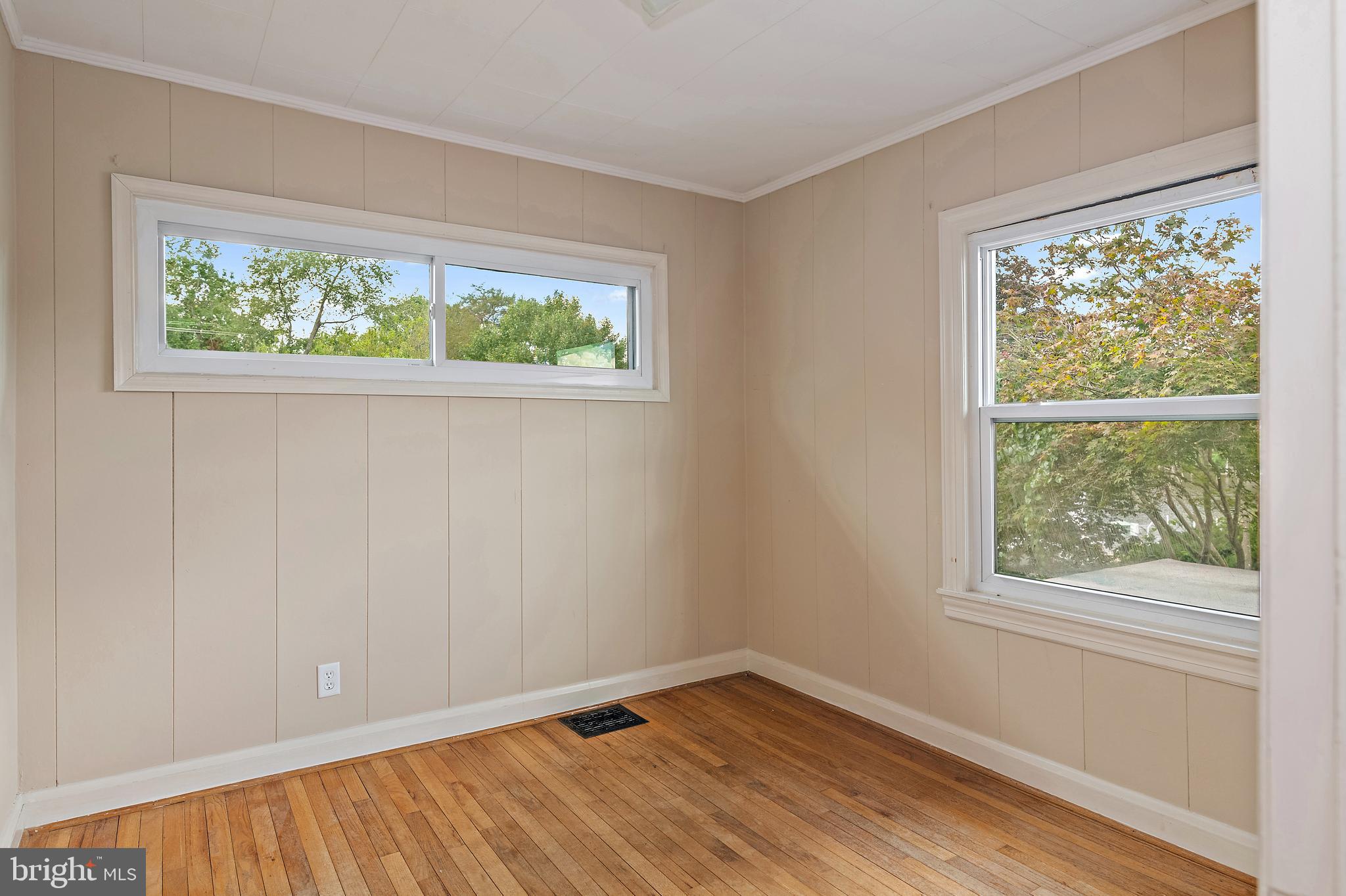 MANHATTAN BEACH - Residential Lease