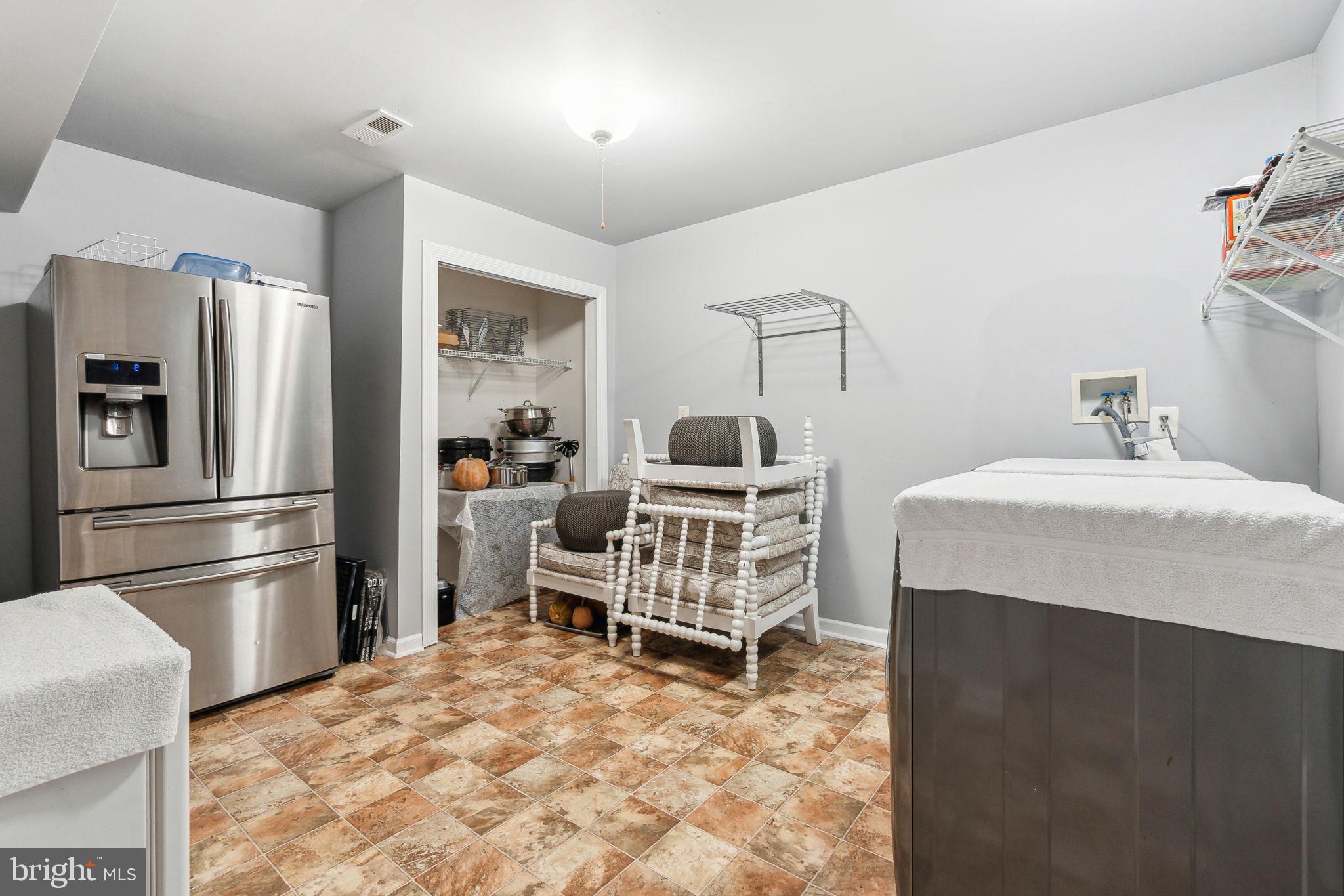 BLOOMS CROSSING - Residential