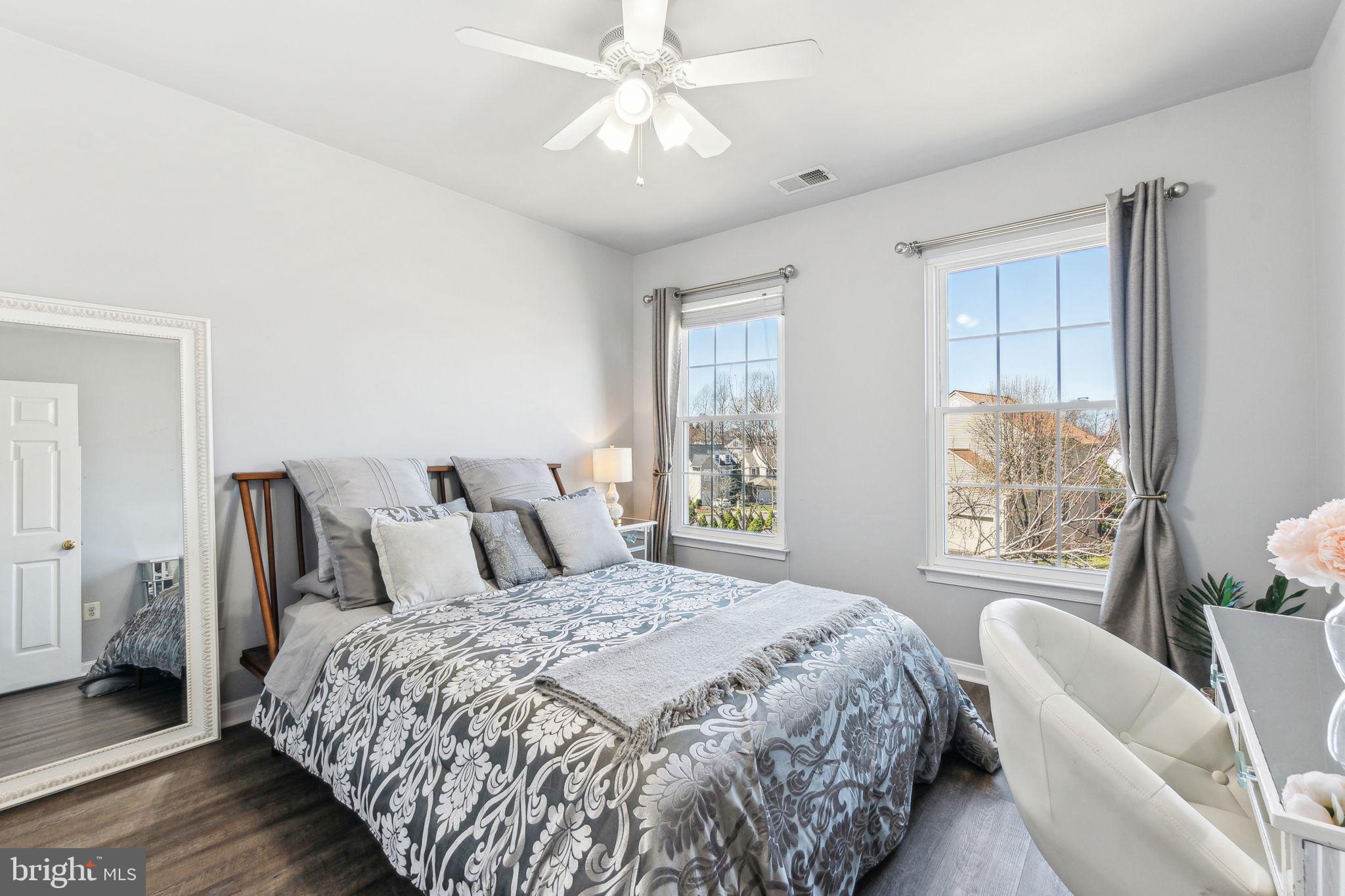 BLOOMS CROSSING - Residential