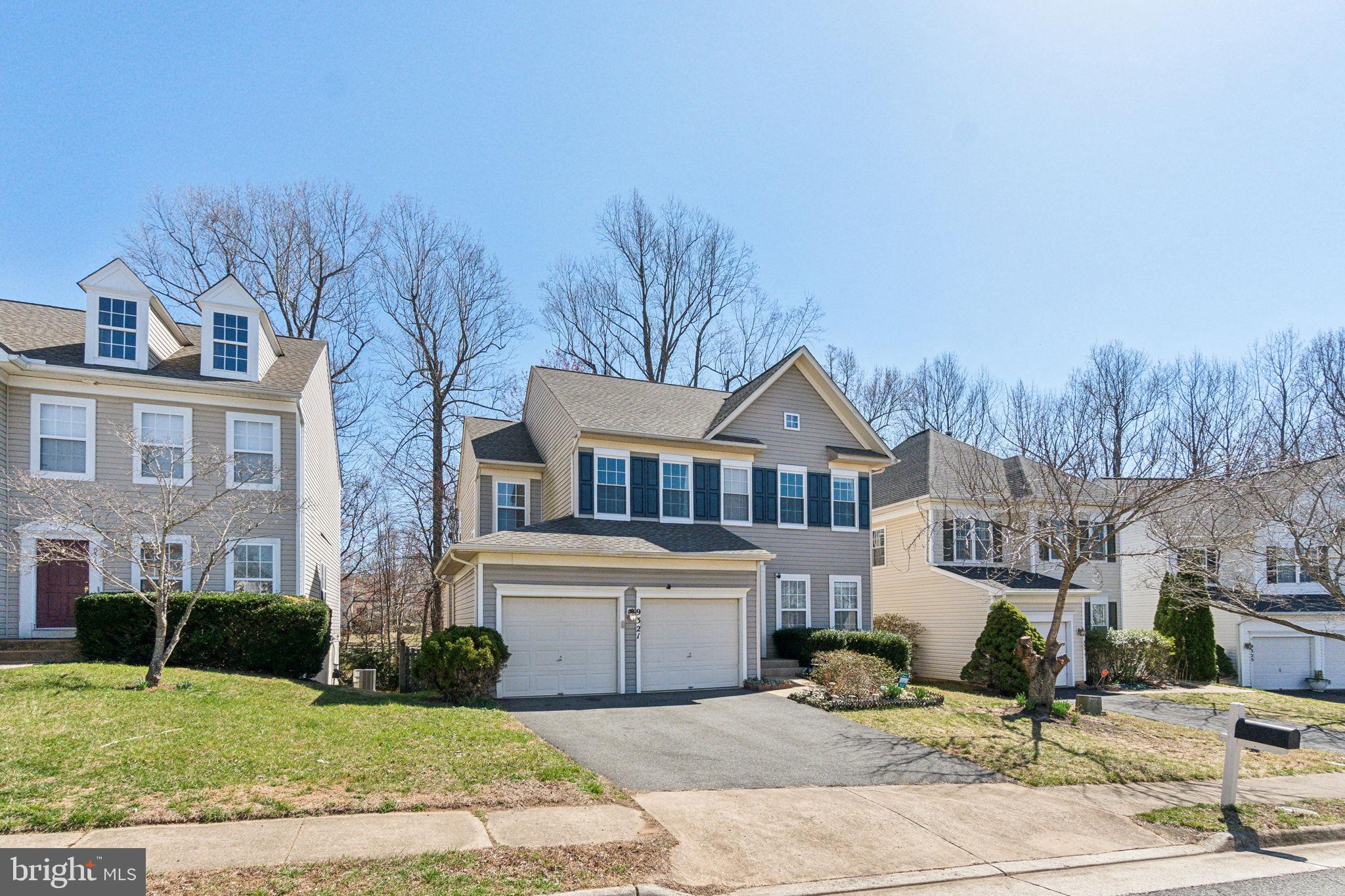 BLOOMS CROSSING - Residential