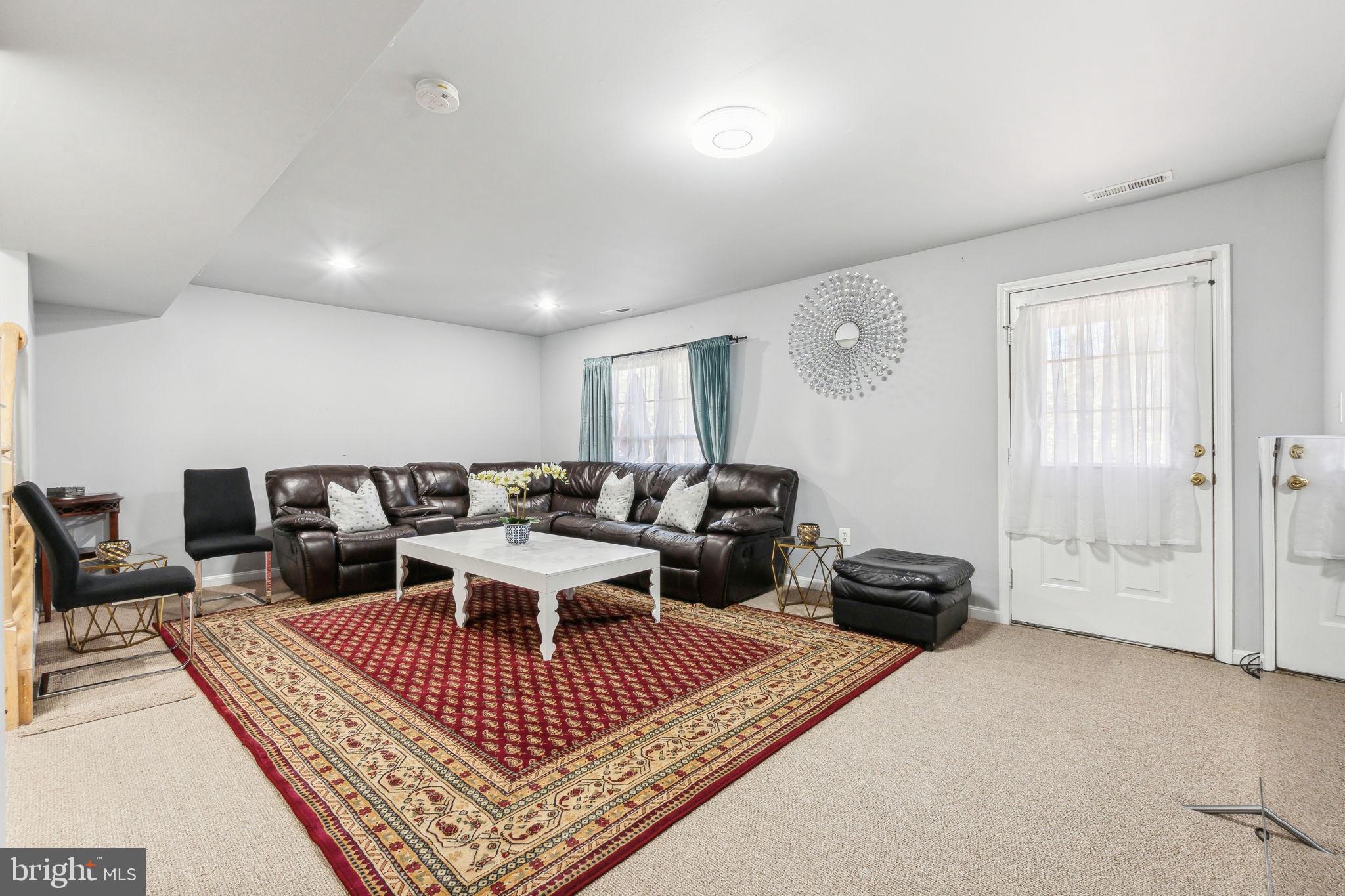 BLOOMS CROSSING - Residential