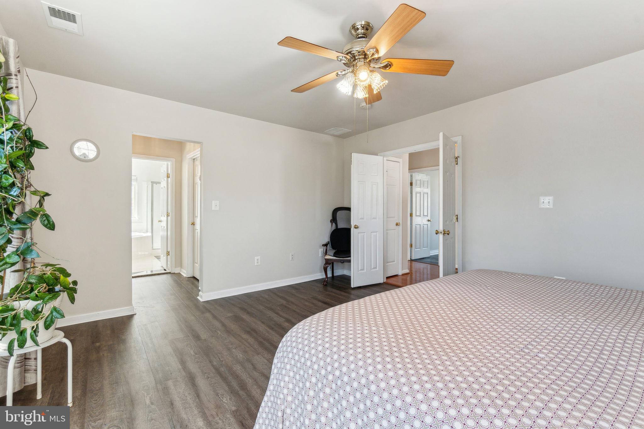 BLOOMS CROSSING - Residential