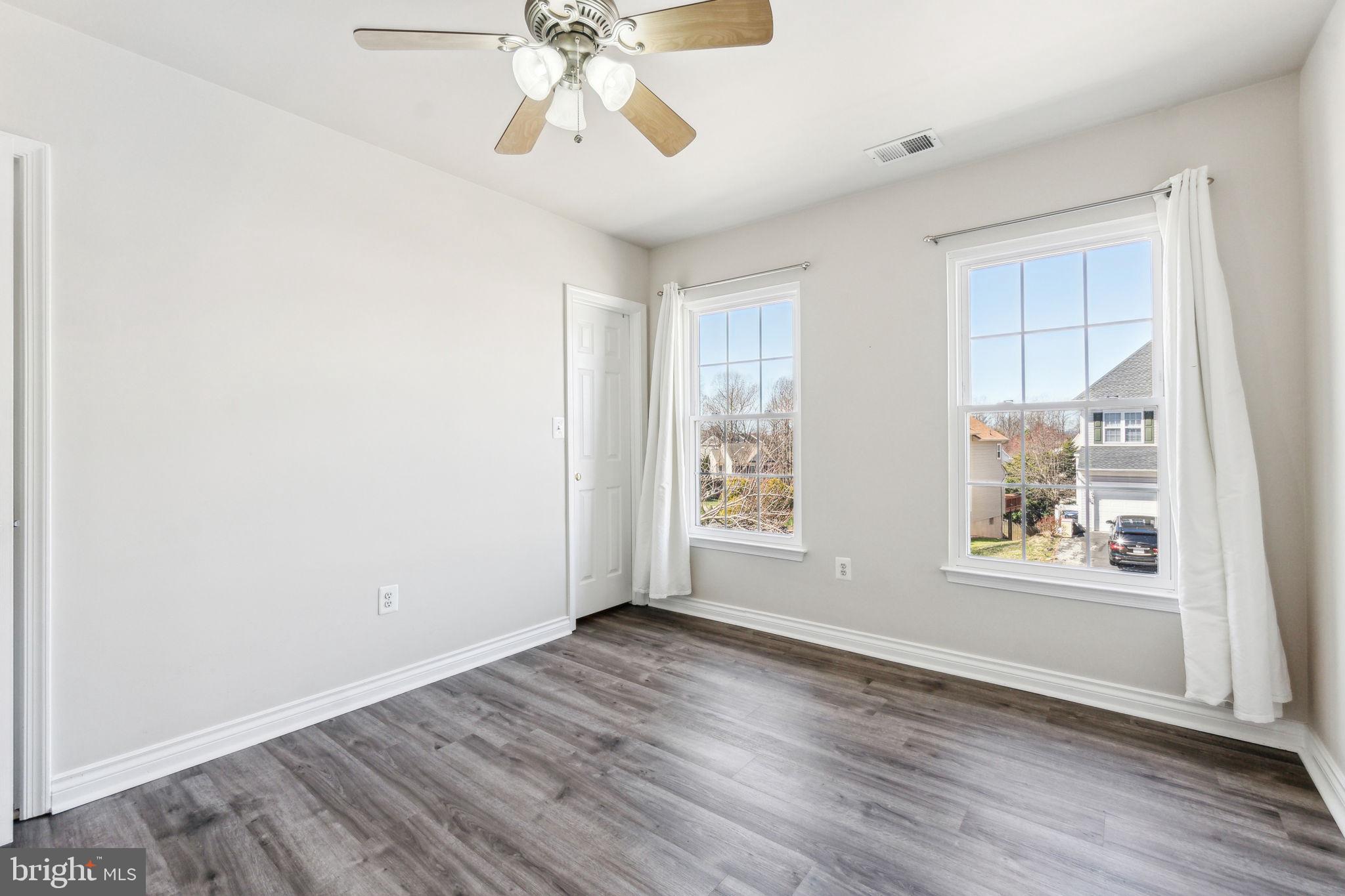 BLOOMS CROSSING - Residential