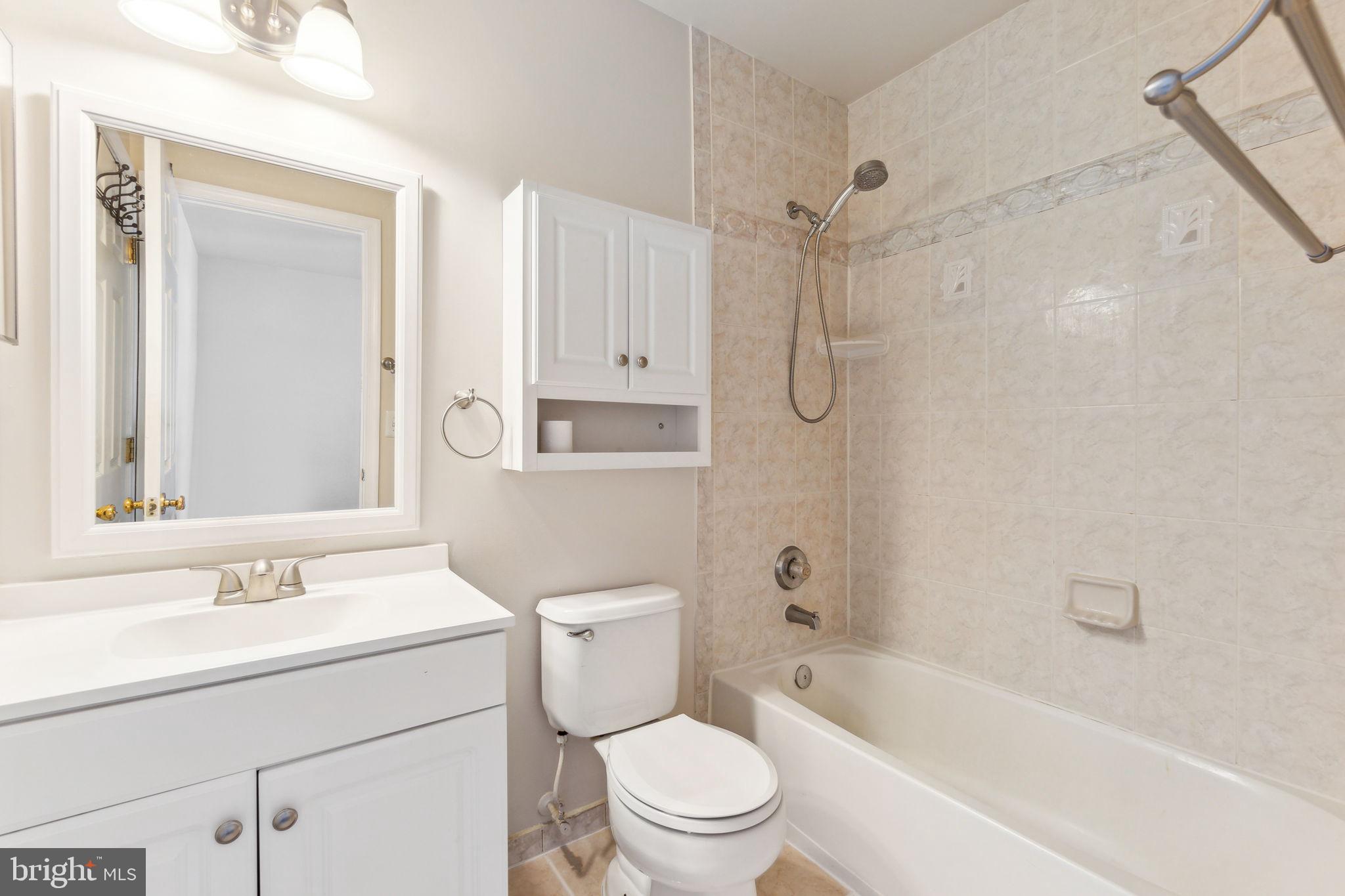 BLOOMS CROSSING - Residential