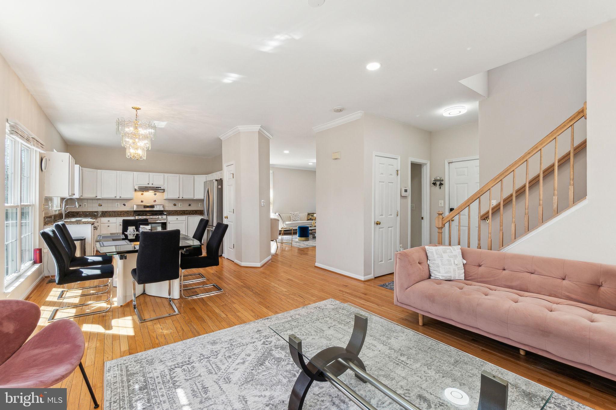 BLOOMS CROSSING - Residential