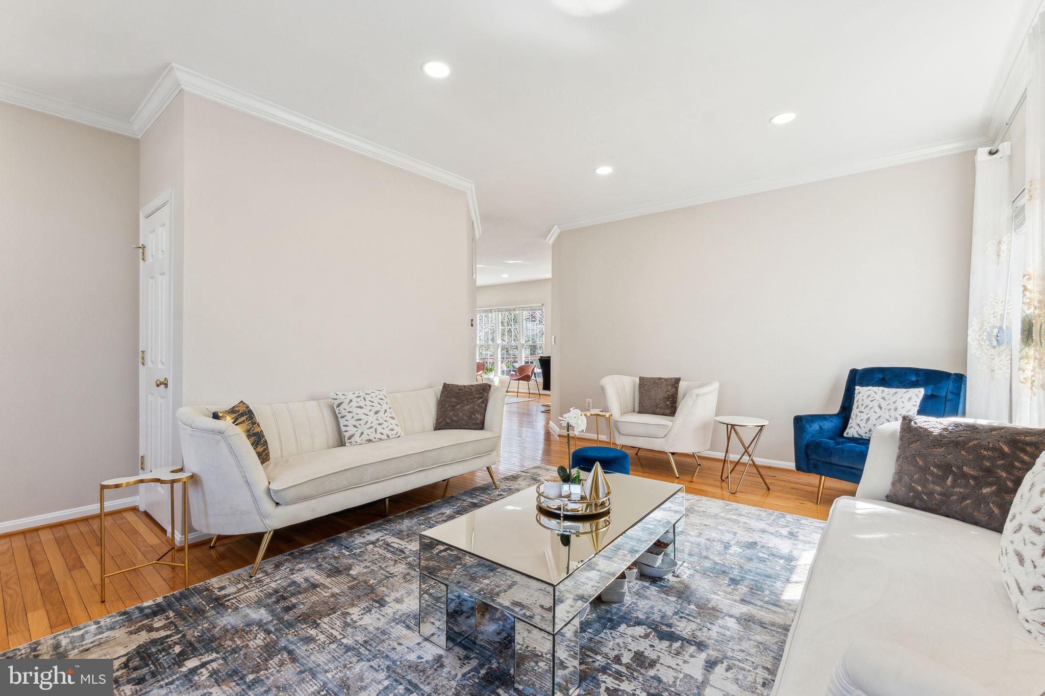 BLOOMS CROSSING - Residential