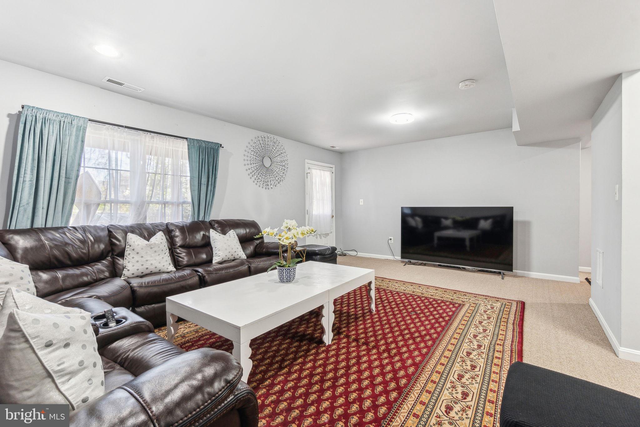 BLOOMS CROSSING - Residential