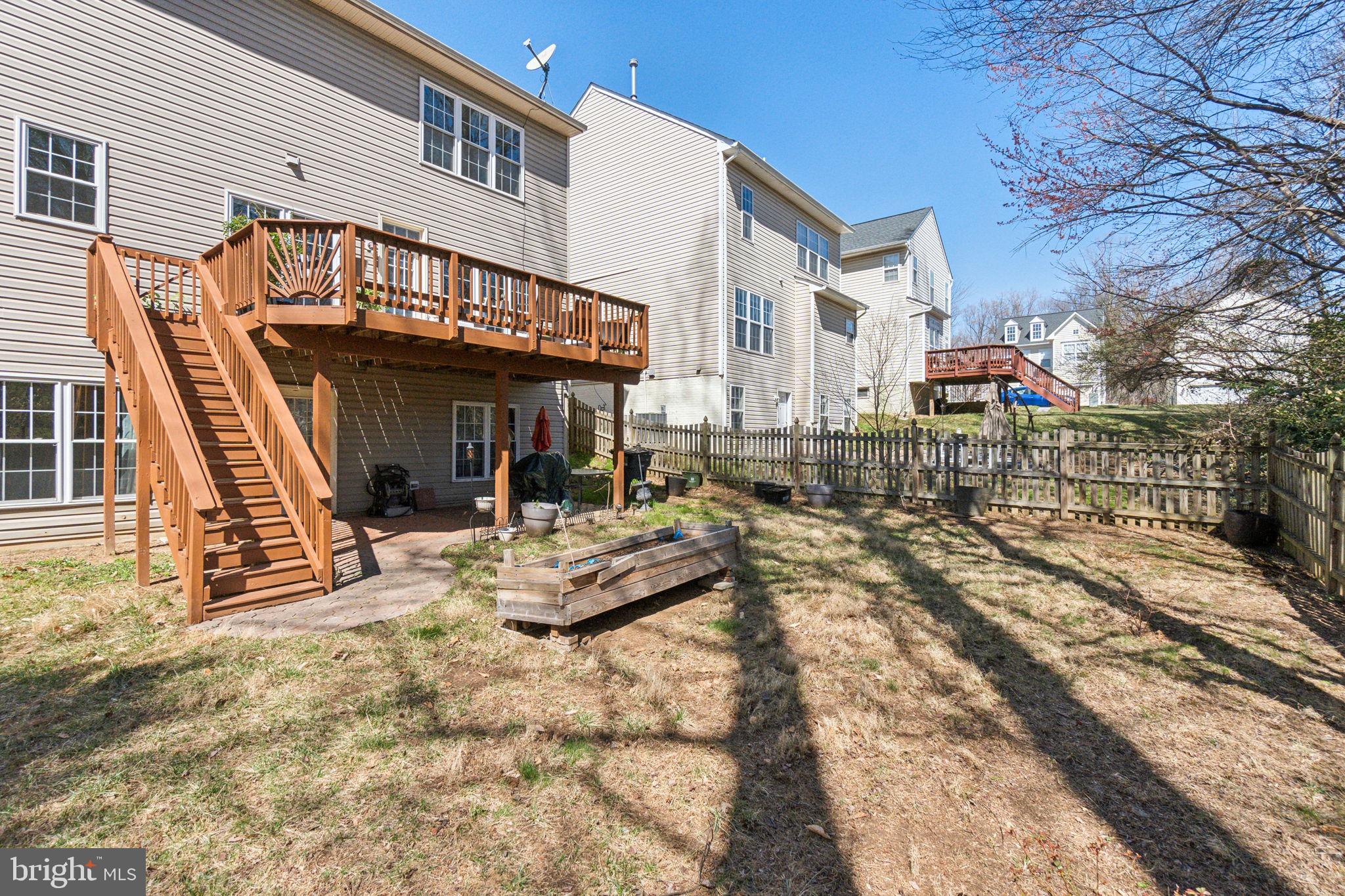 BLOOMS CROSSING - Residential