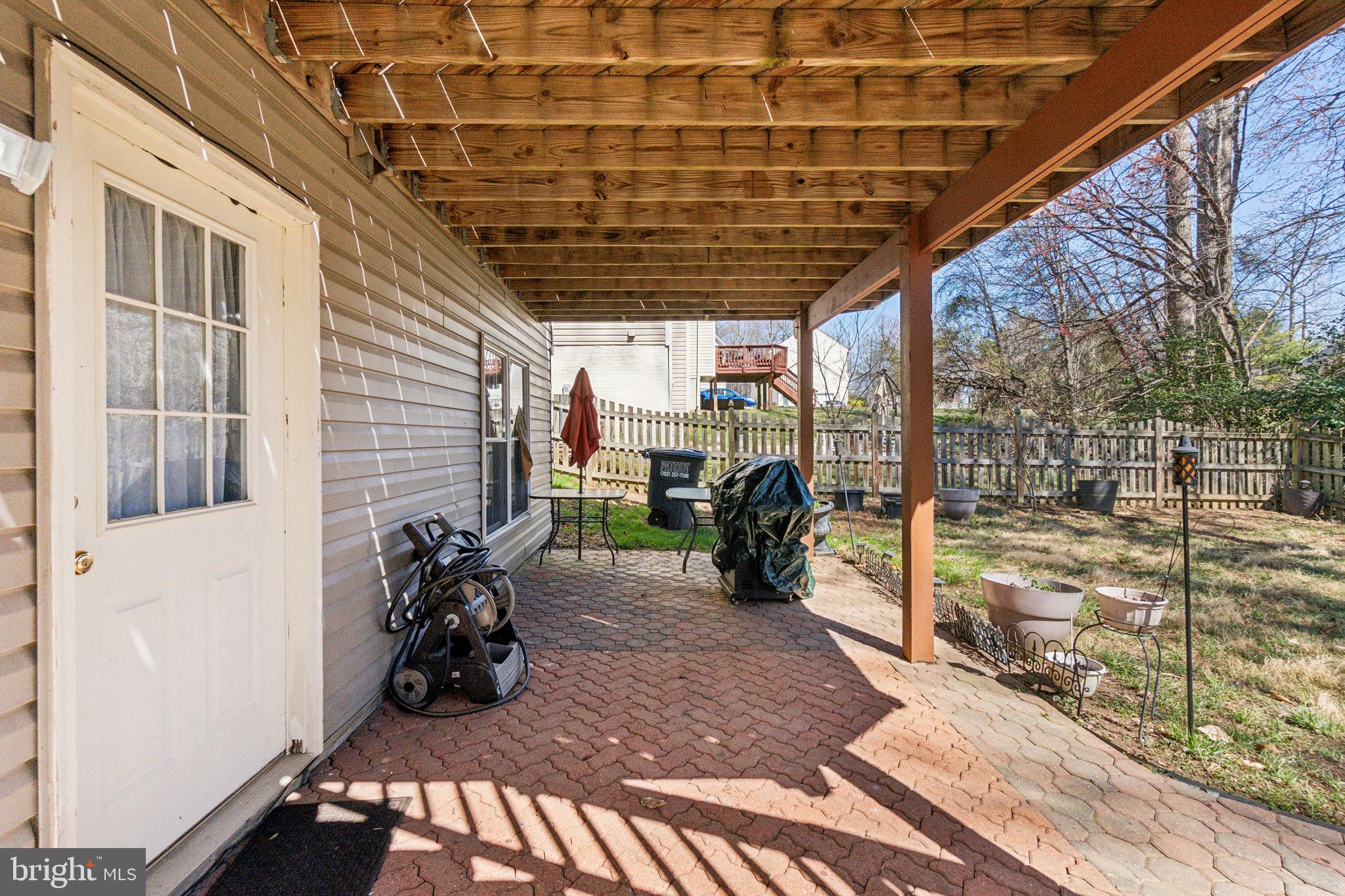 BLOOMS CROSSING - Residential