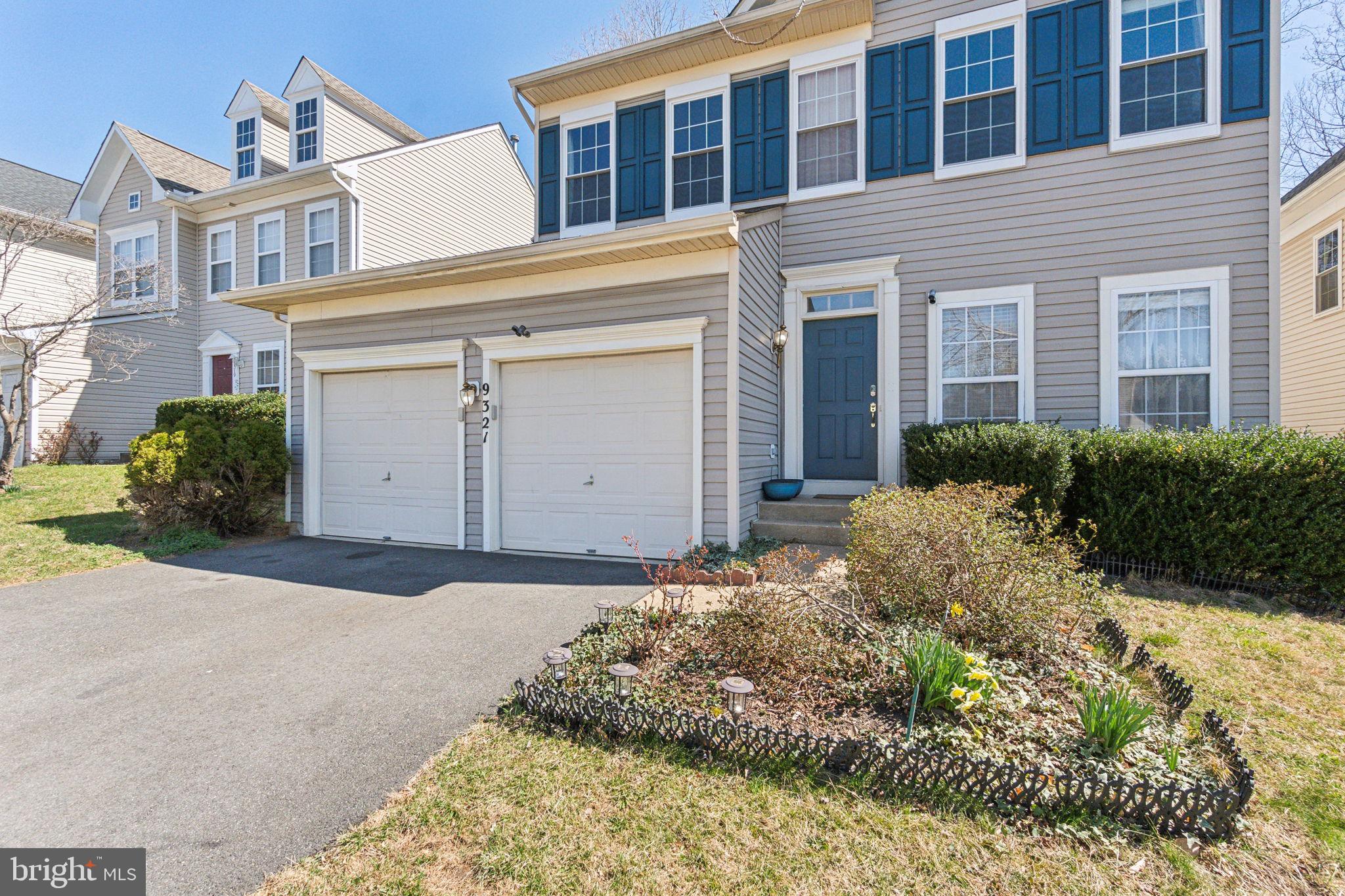 BLOOMS CROSSING - Residential