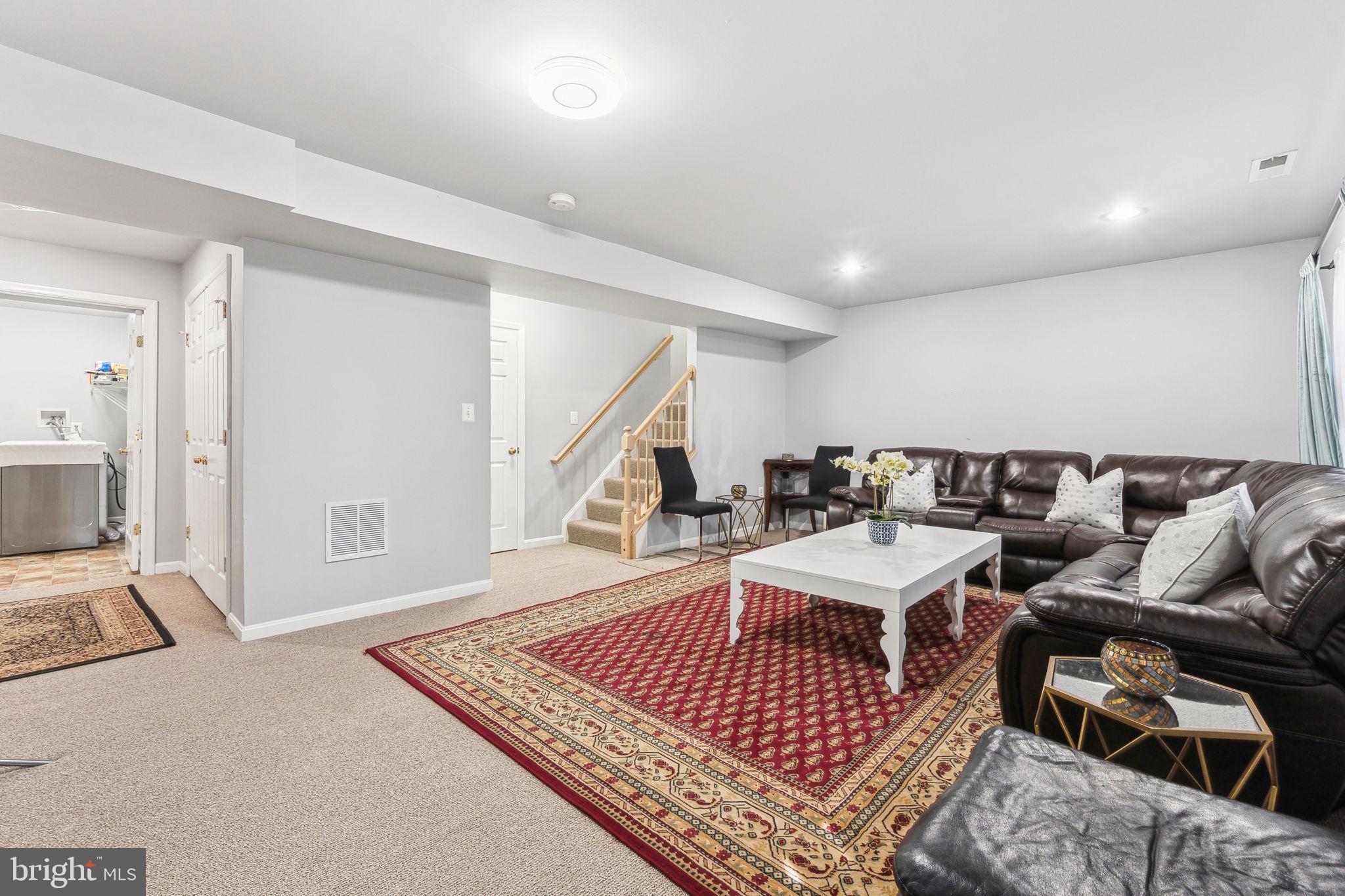 BLOOMS CROSSING - Residential