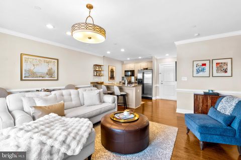 30 KINGS COURT 302 HADDONFIELD NJ 08033