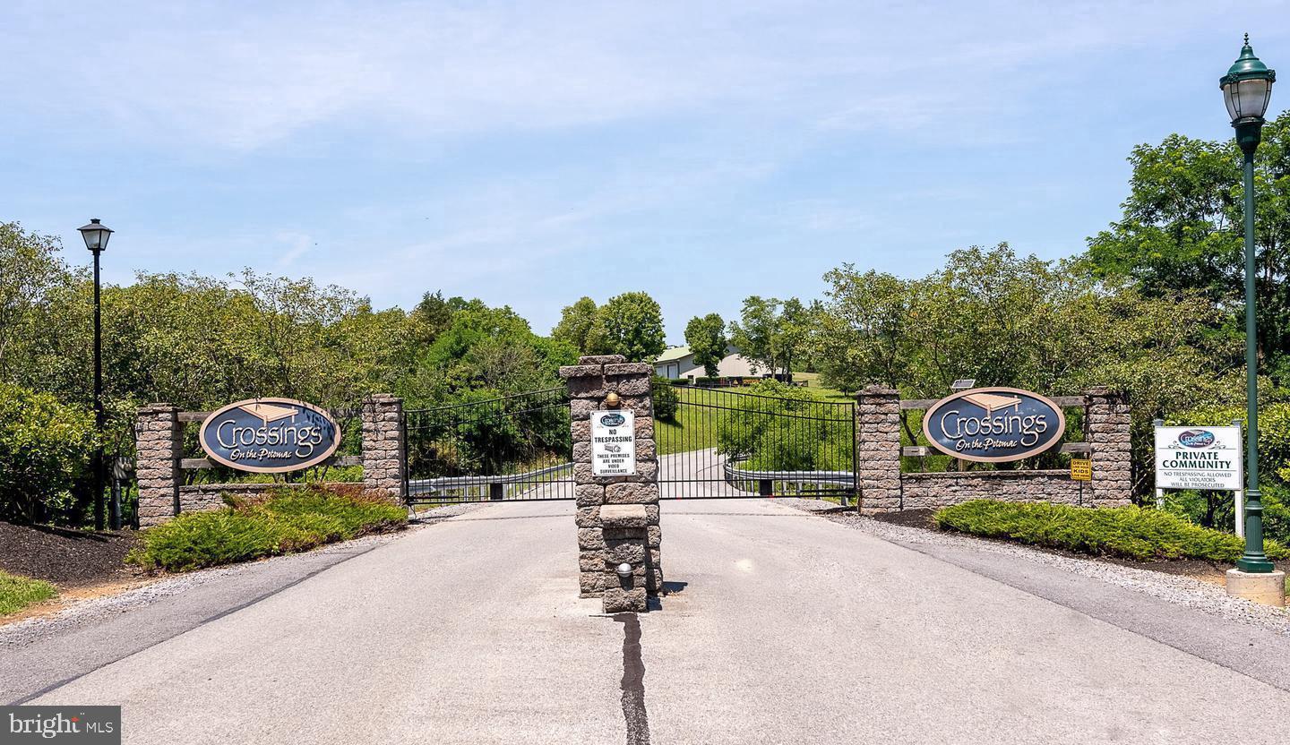 CROSSINGS ON THE POTOMAC - Residential