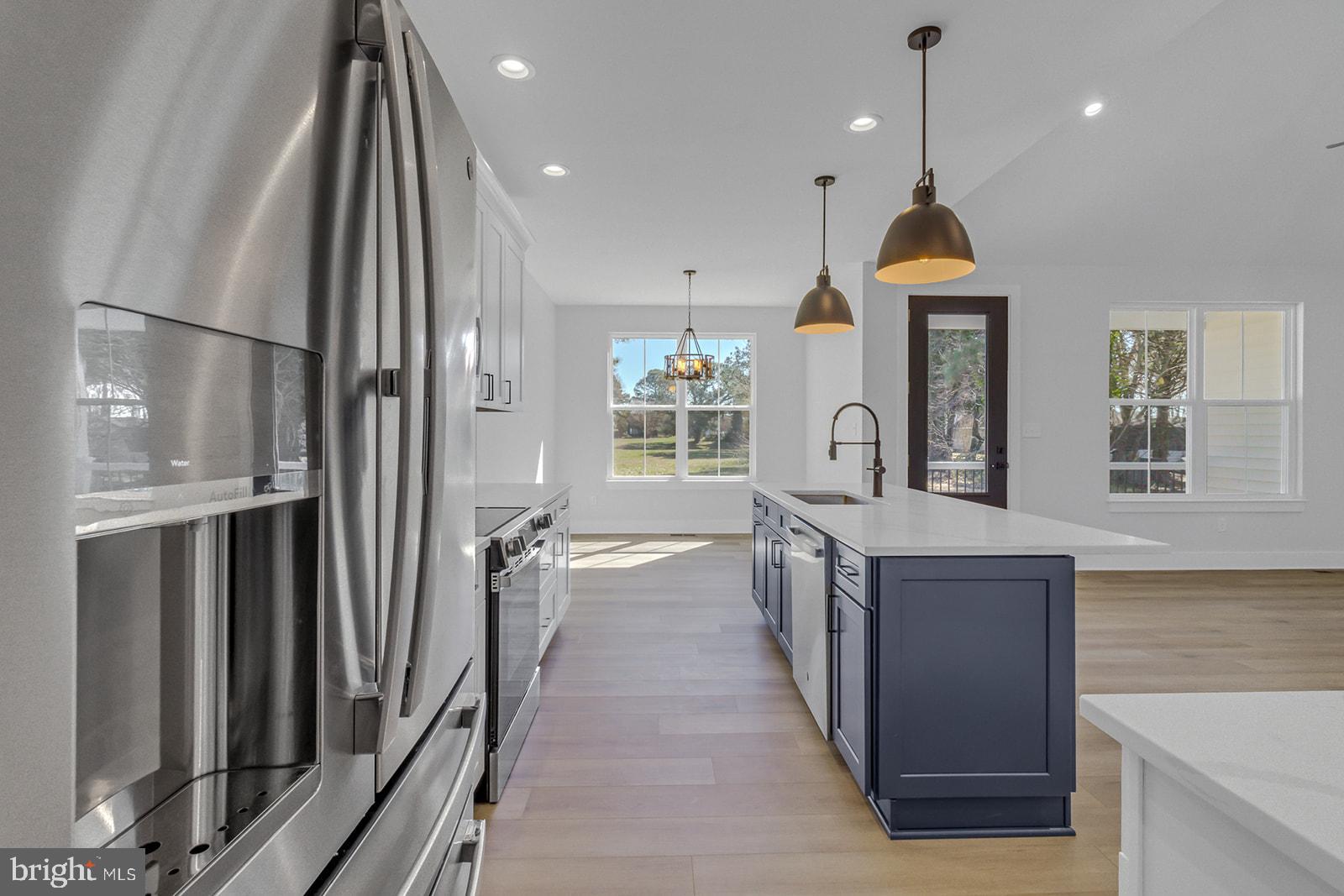 CHESAPEAKE HARBOR - Residential