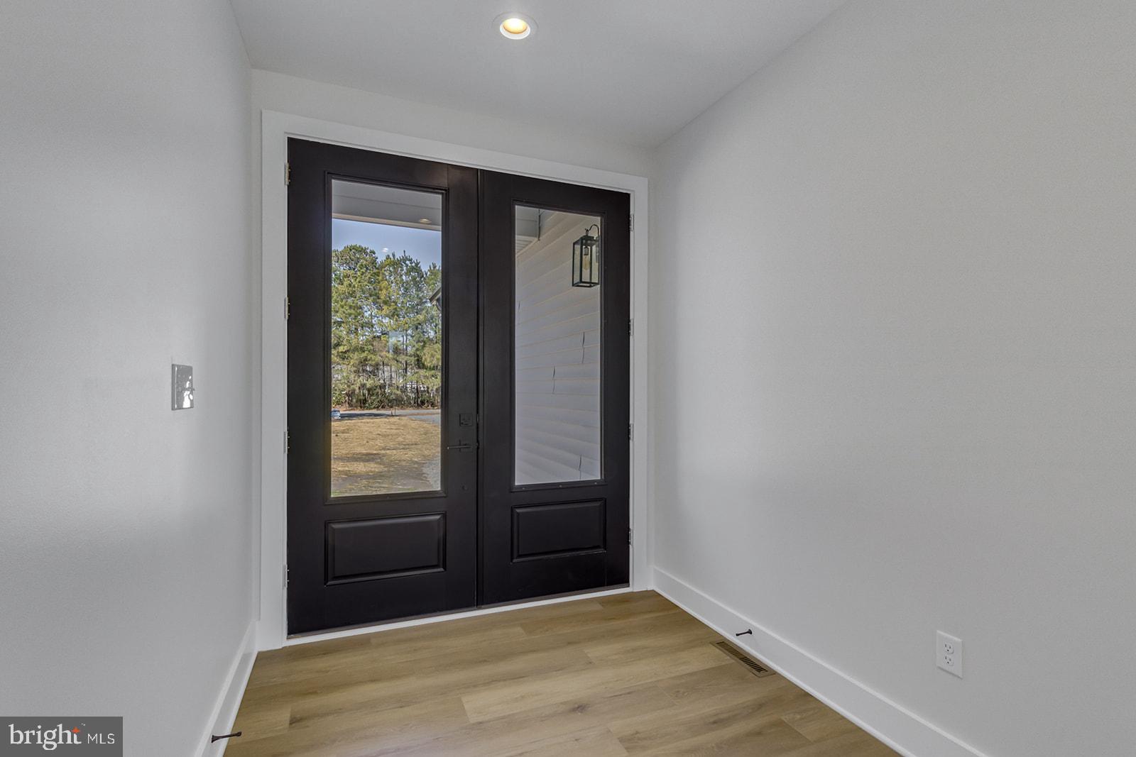 CHESAPEAKE HARBOR - Residential