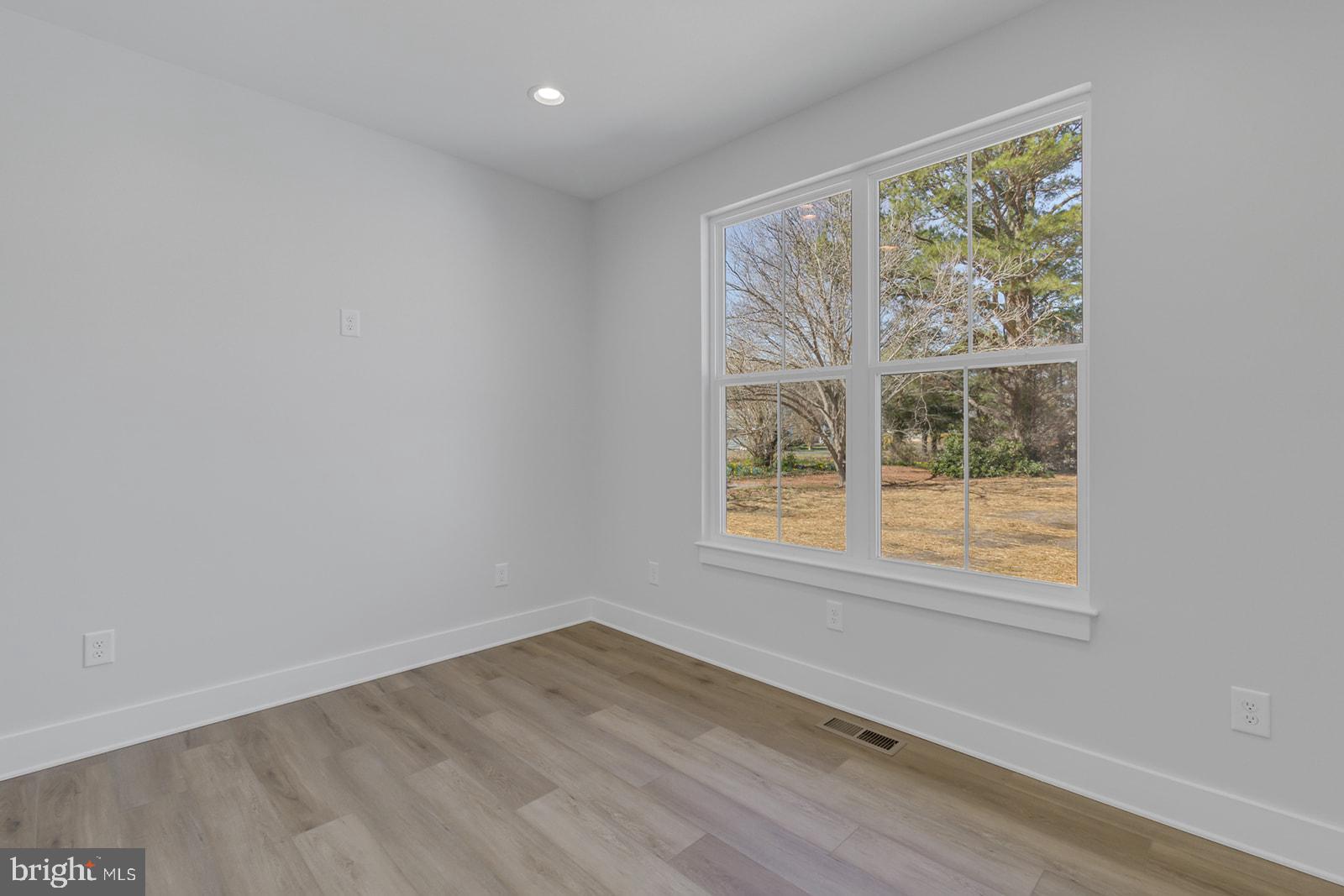 CHESAPEAKE HARBOR - Residential