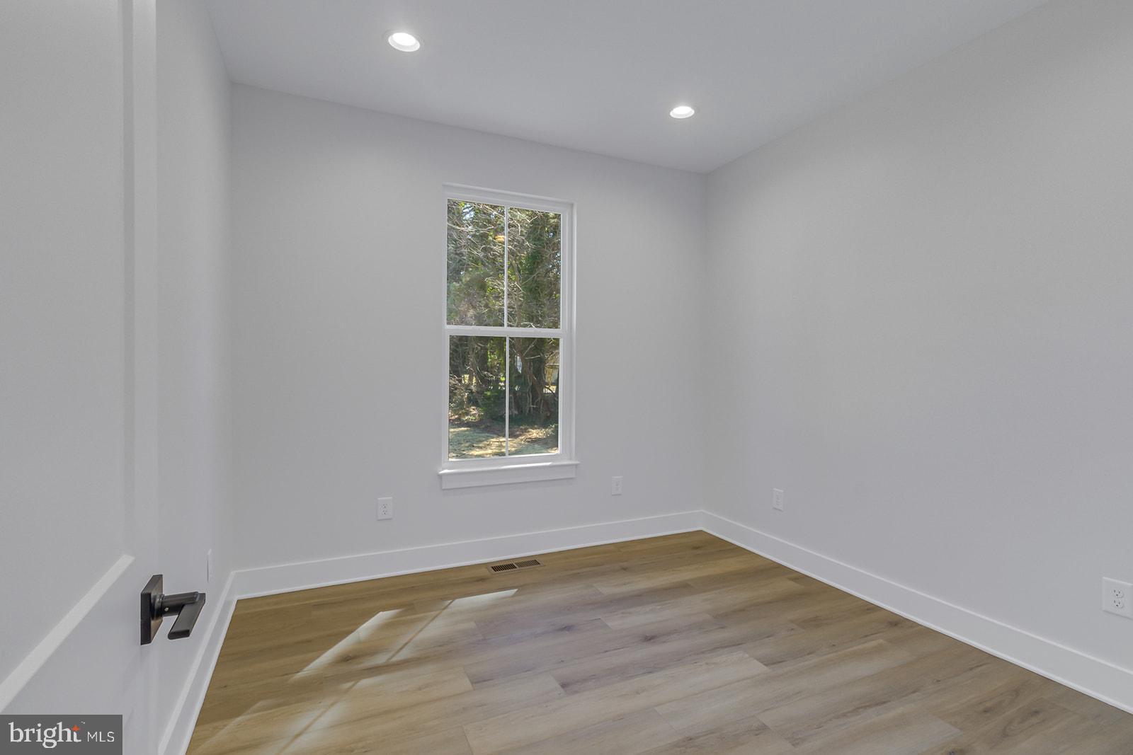 CHESAPEAKE HARBOR - Residential