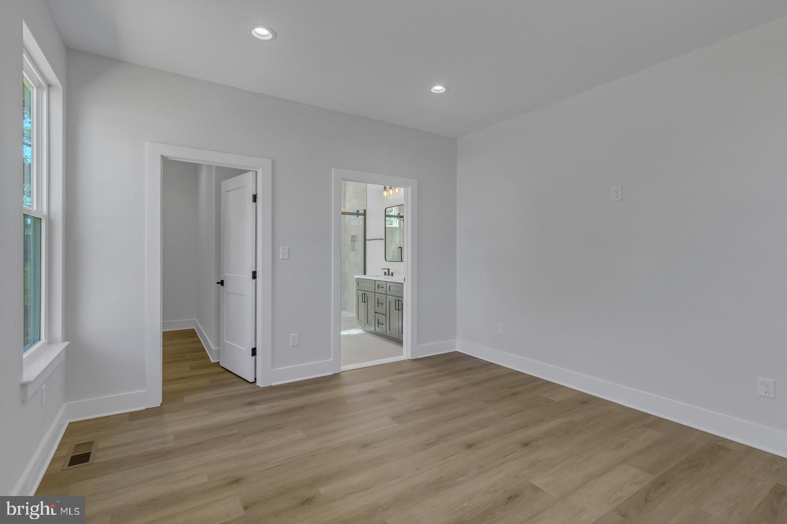 CHESAPEAKE HARBOR - Residential