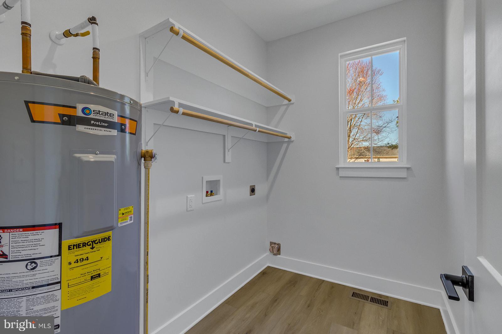 CHESAPEAKE HARBOR - Residential