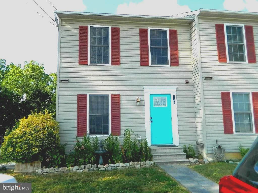 132 W Strasburg Road, Front Royal, VA 22630
