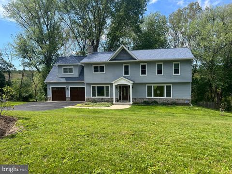 Photo of 10315 Mountington Court, VIENNA, VA 22182 (MLS # VAFX2316690)