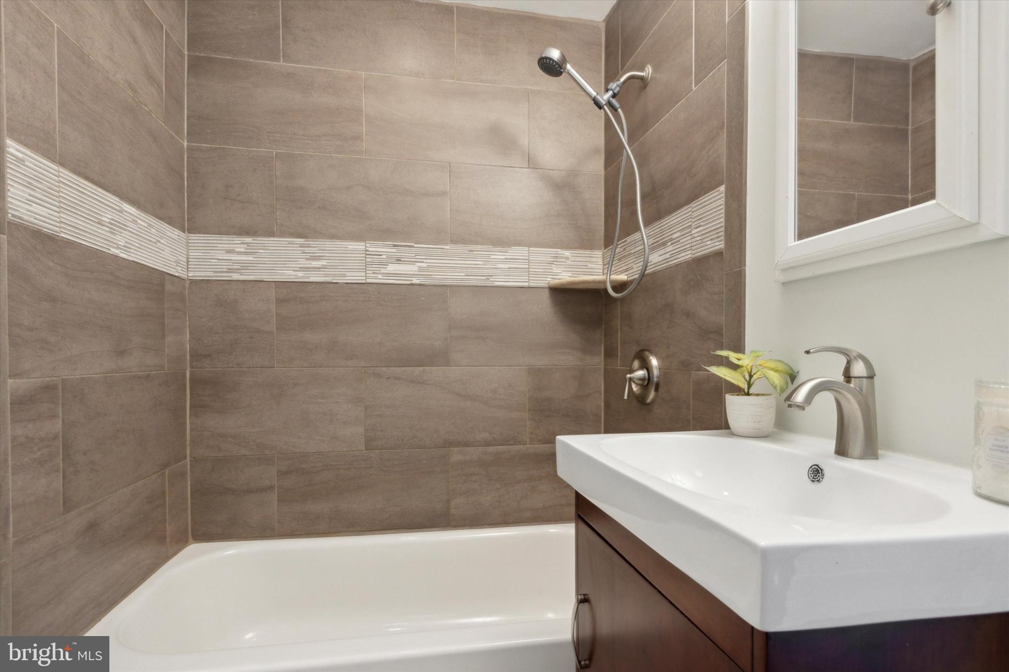 RIDLEY PARK - Residential