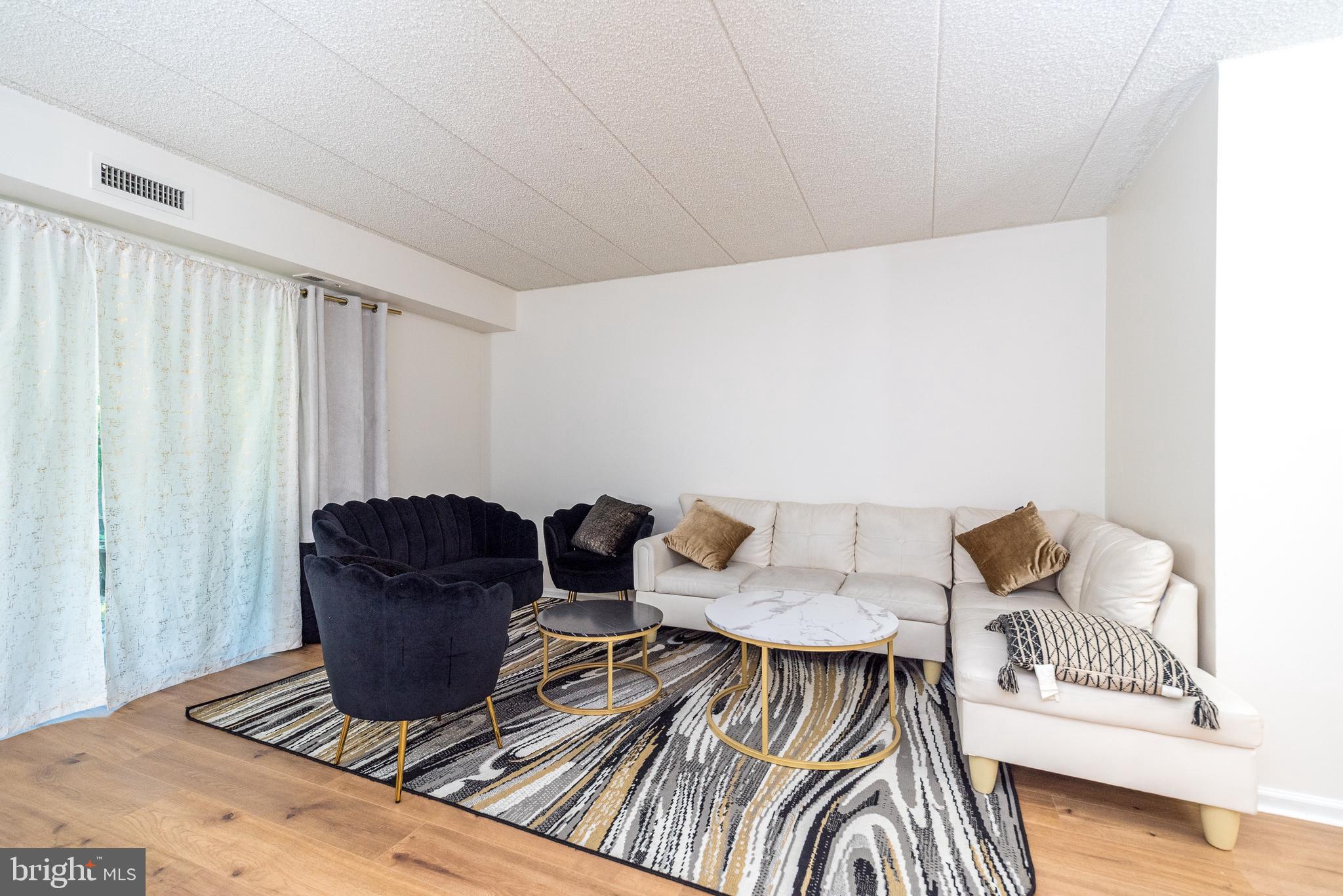 ELKINS PARK - Residential