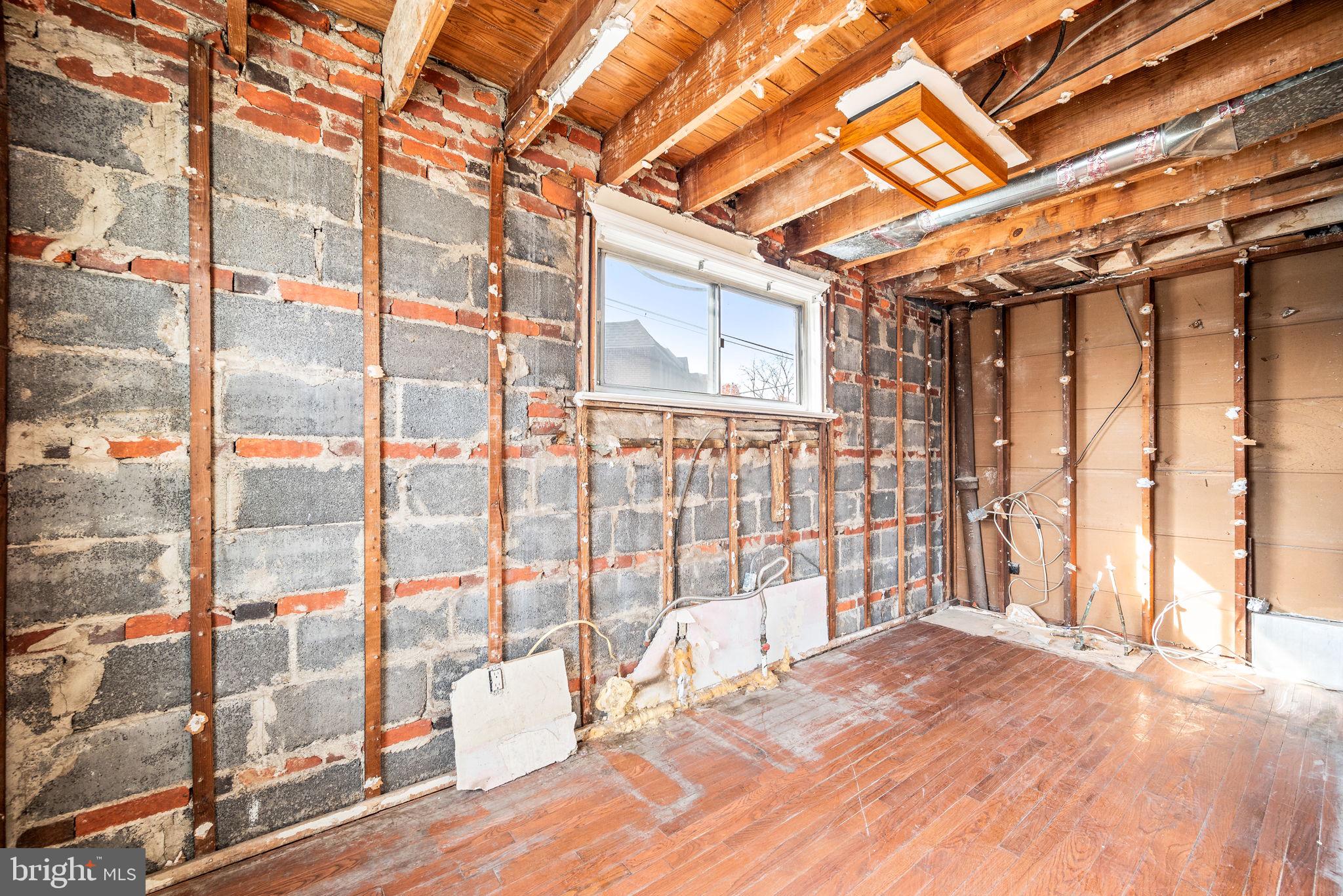 CLIFTON HEIGHTS - Residential