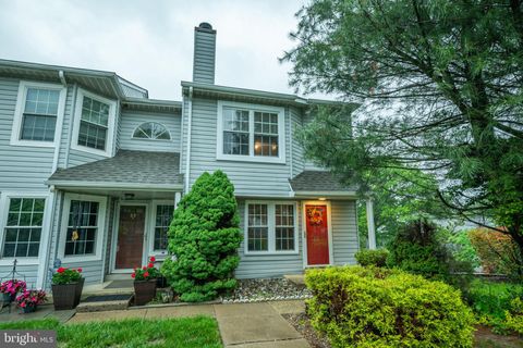 25 PARKVIEW CIRCLE SOUTHAMPTON PA 18966